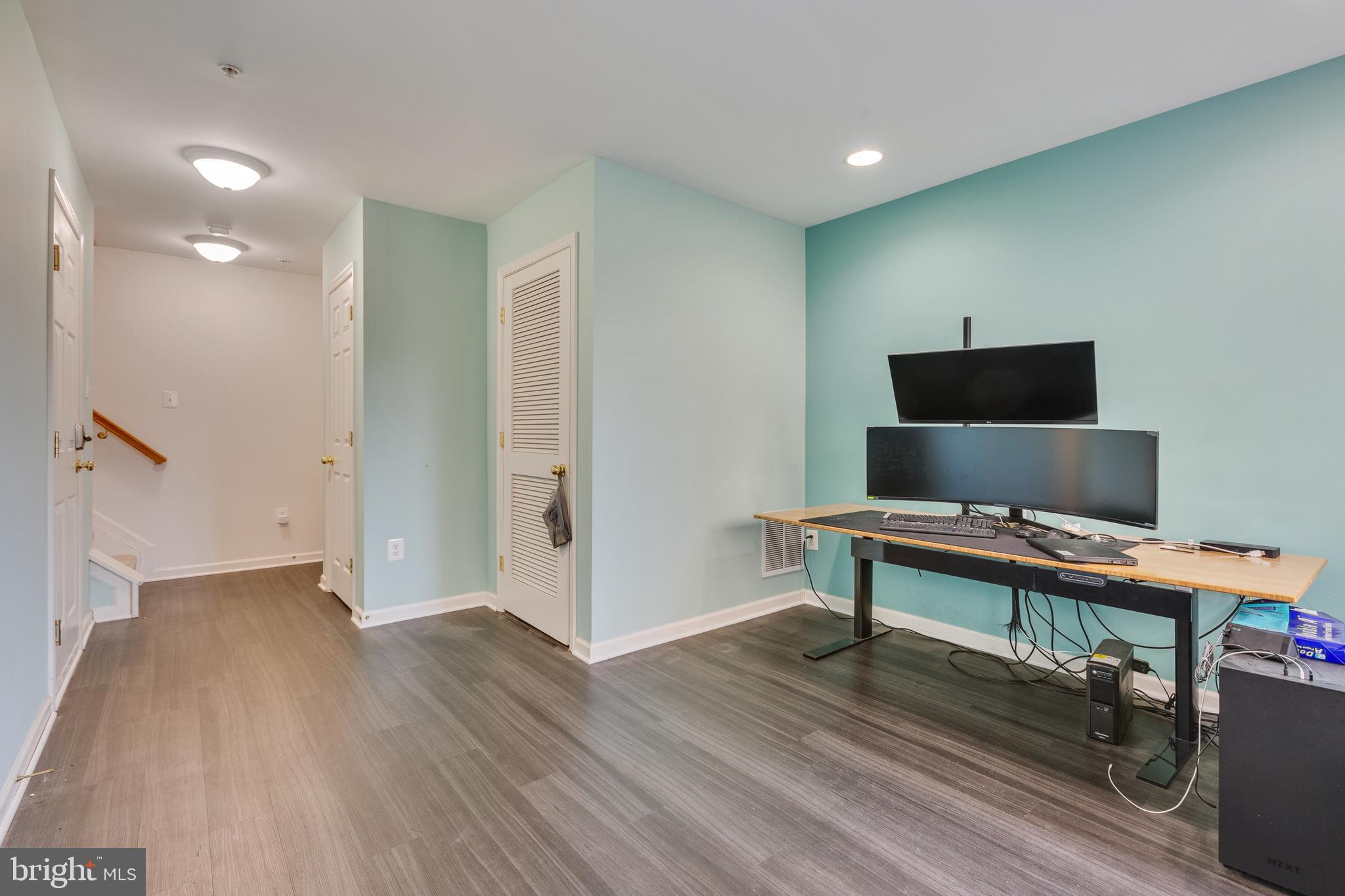 WATERS EDGE - Residential