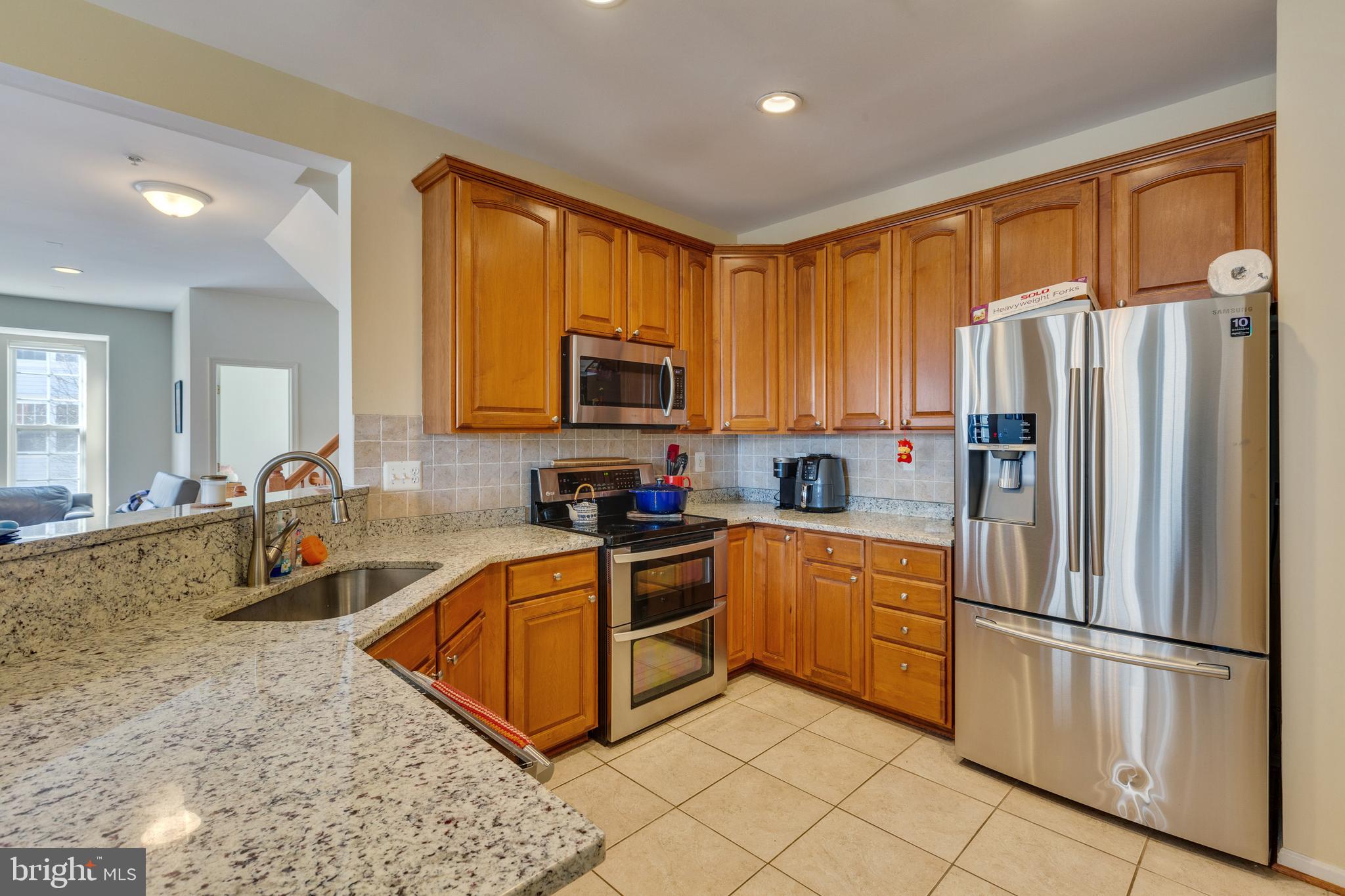 WATERS EDGE - Residential