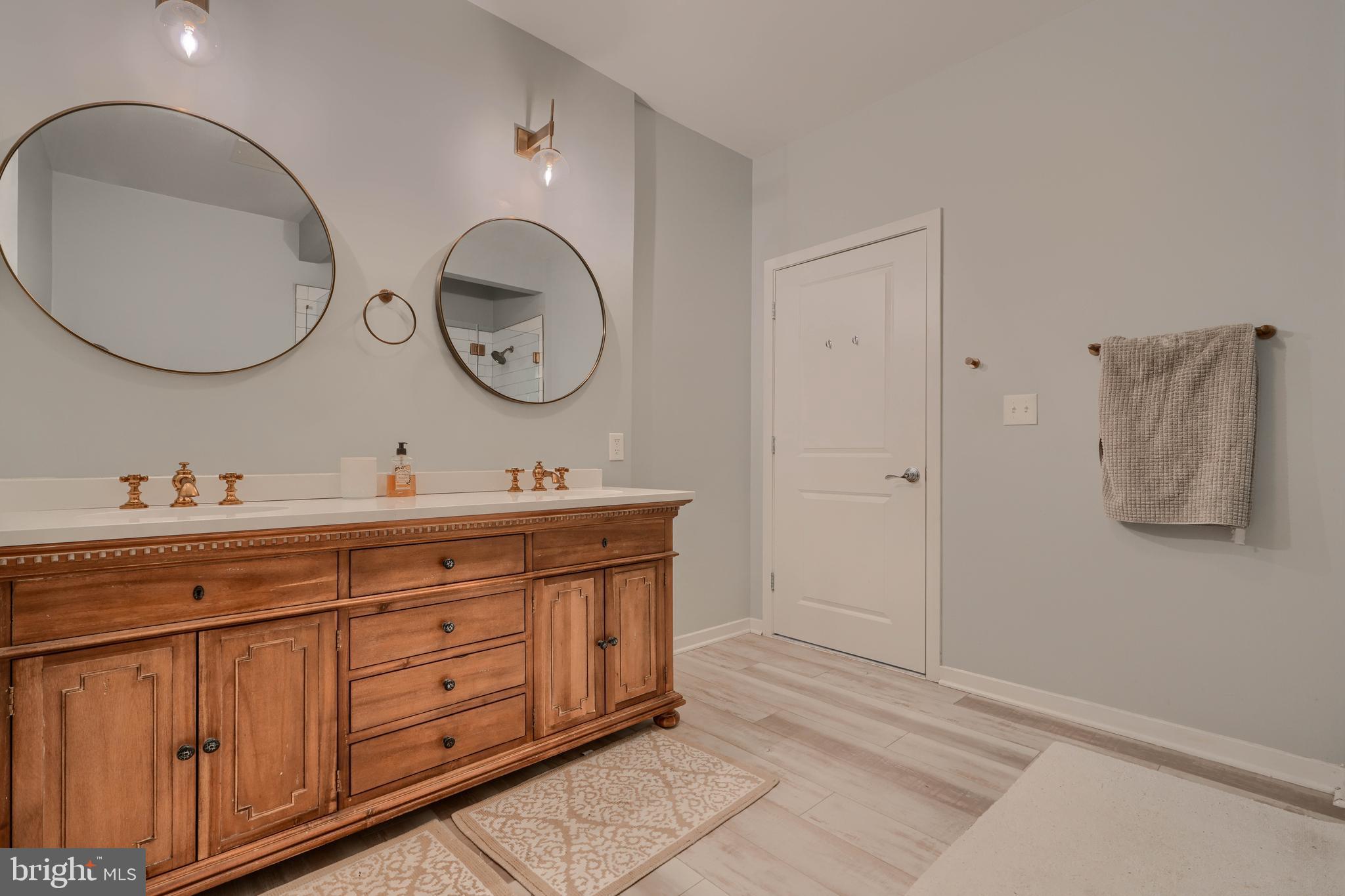 CHARLES VILLAGE - Residential Lease