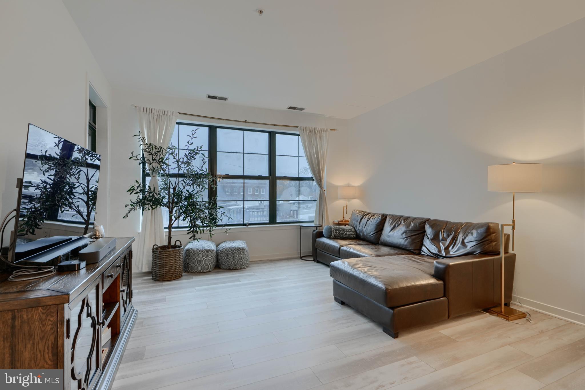 CHARLES VILLAGE - Residential Lease