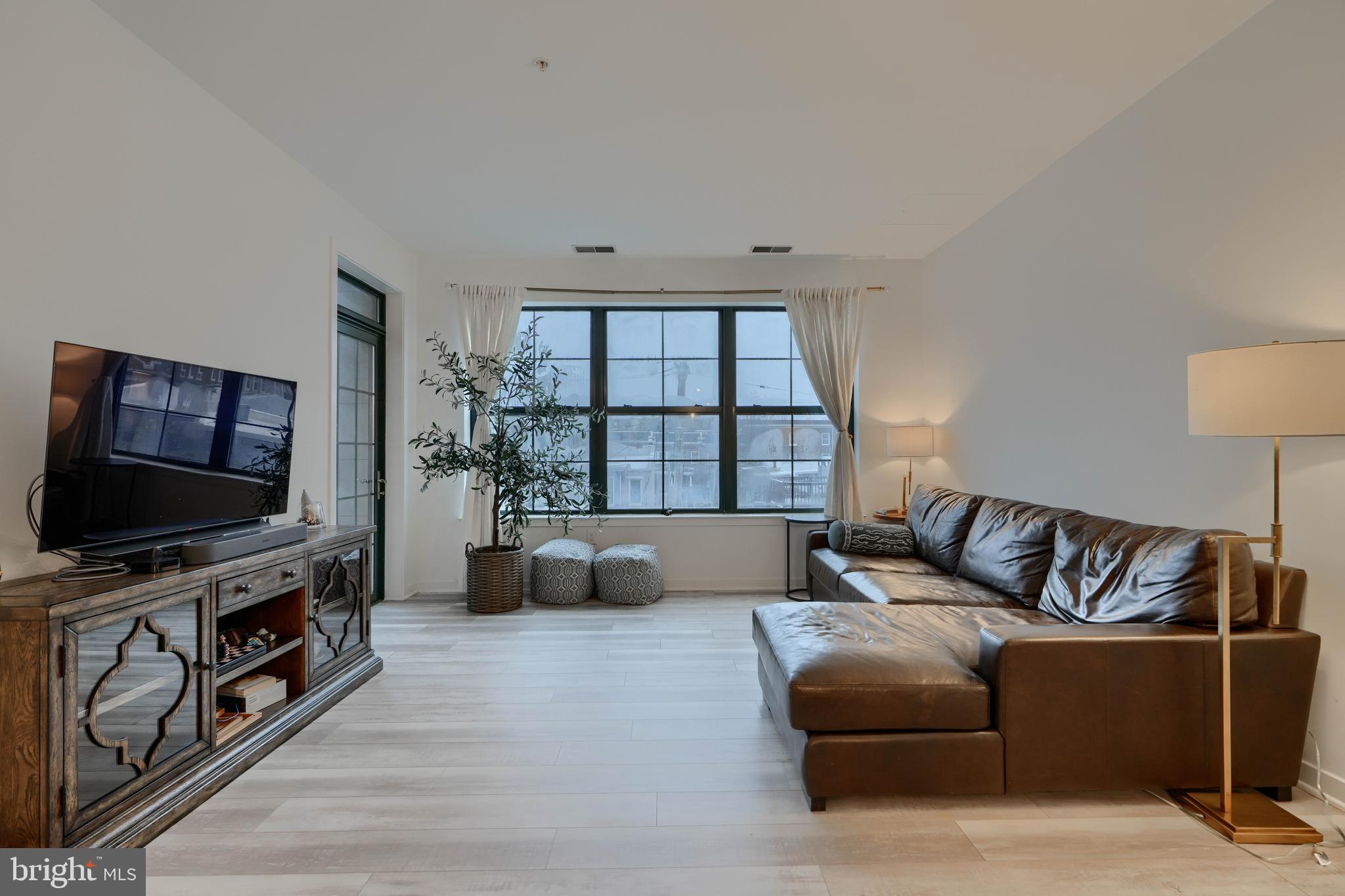 CHARLES VILLAGE - Residential Lease