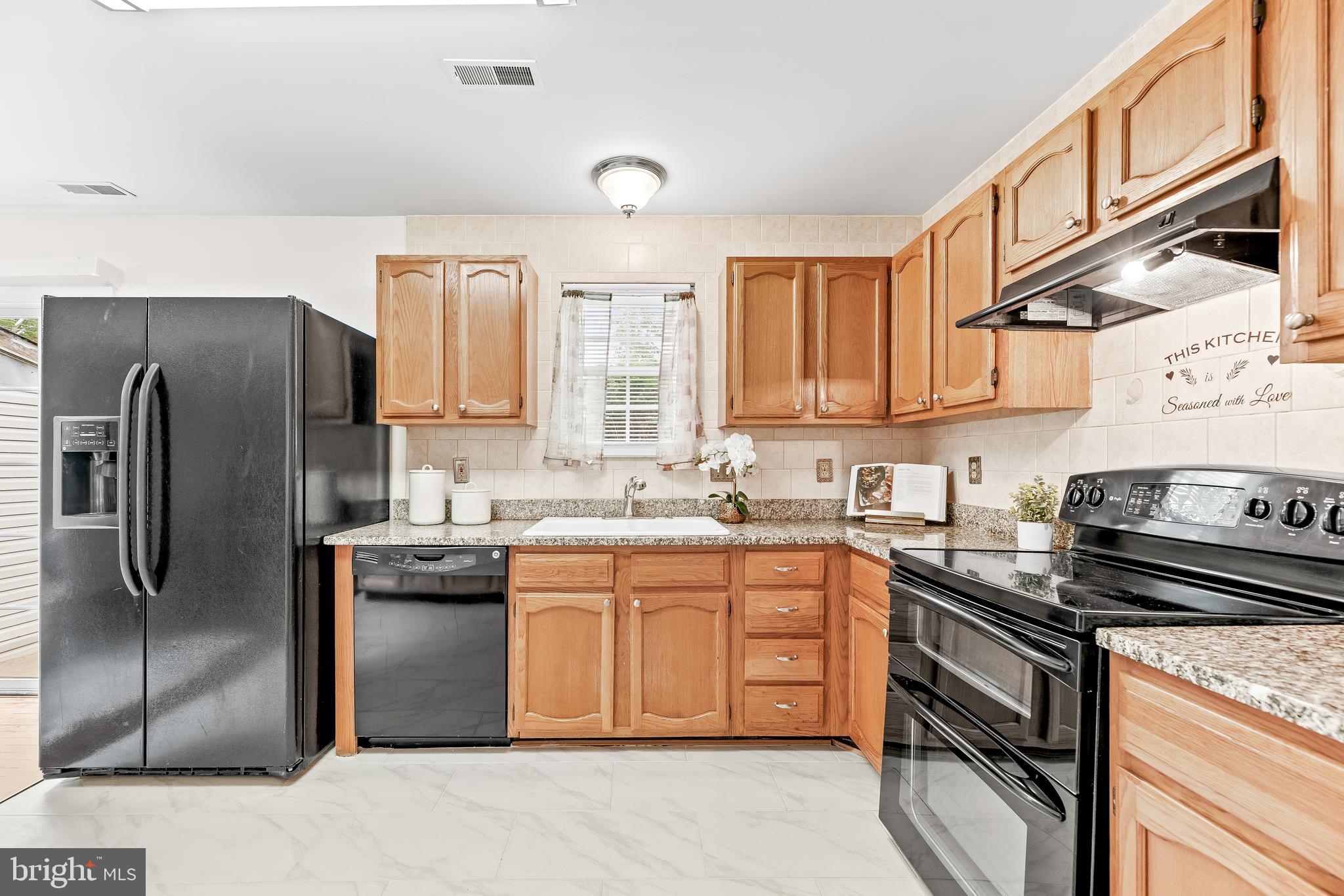 SHELTON SQUARE SUB - Residential