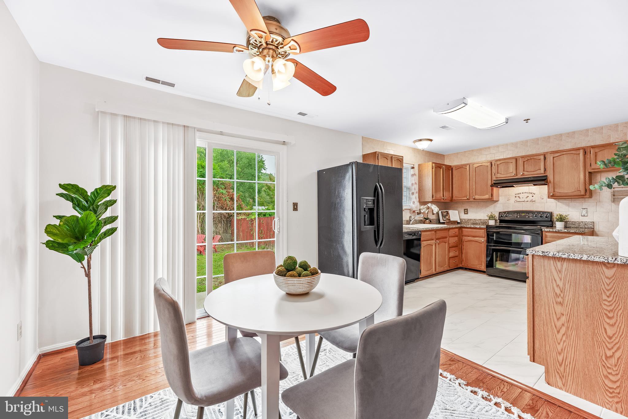 SHELTON SQUARE SUB - Residential