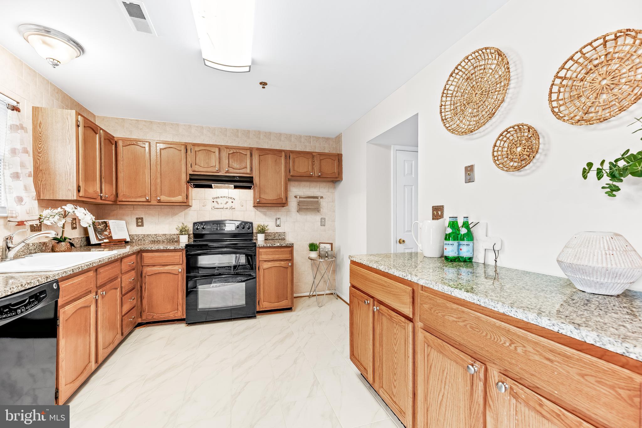 SHELTON SQUARE SUB - Residential