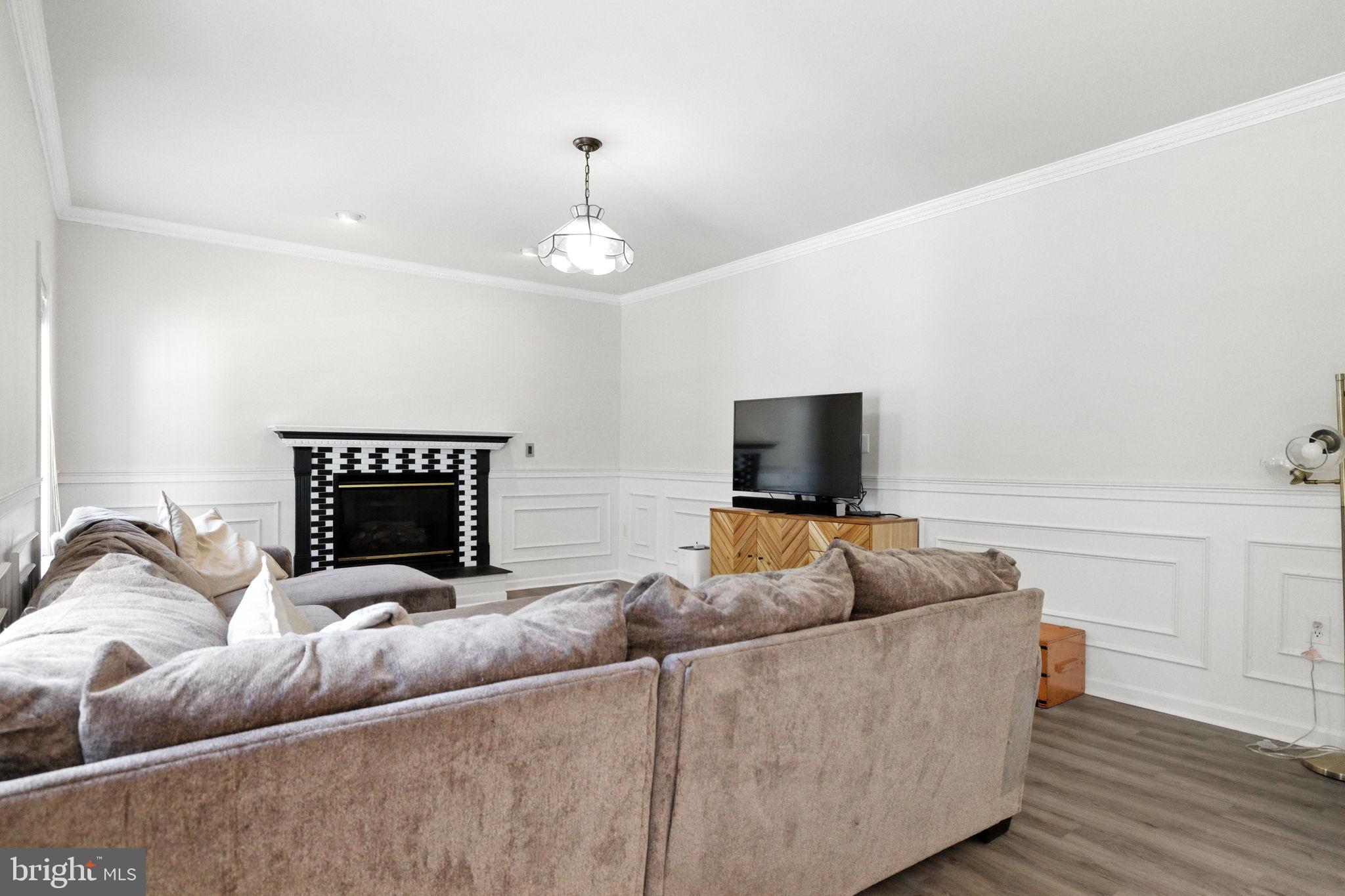 WOLFORD WOODS - Residential