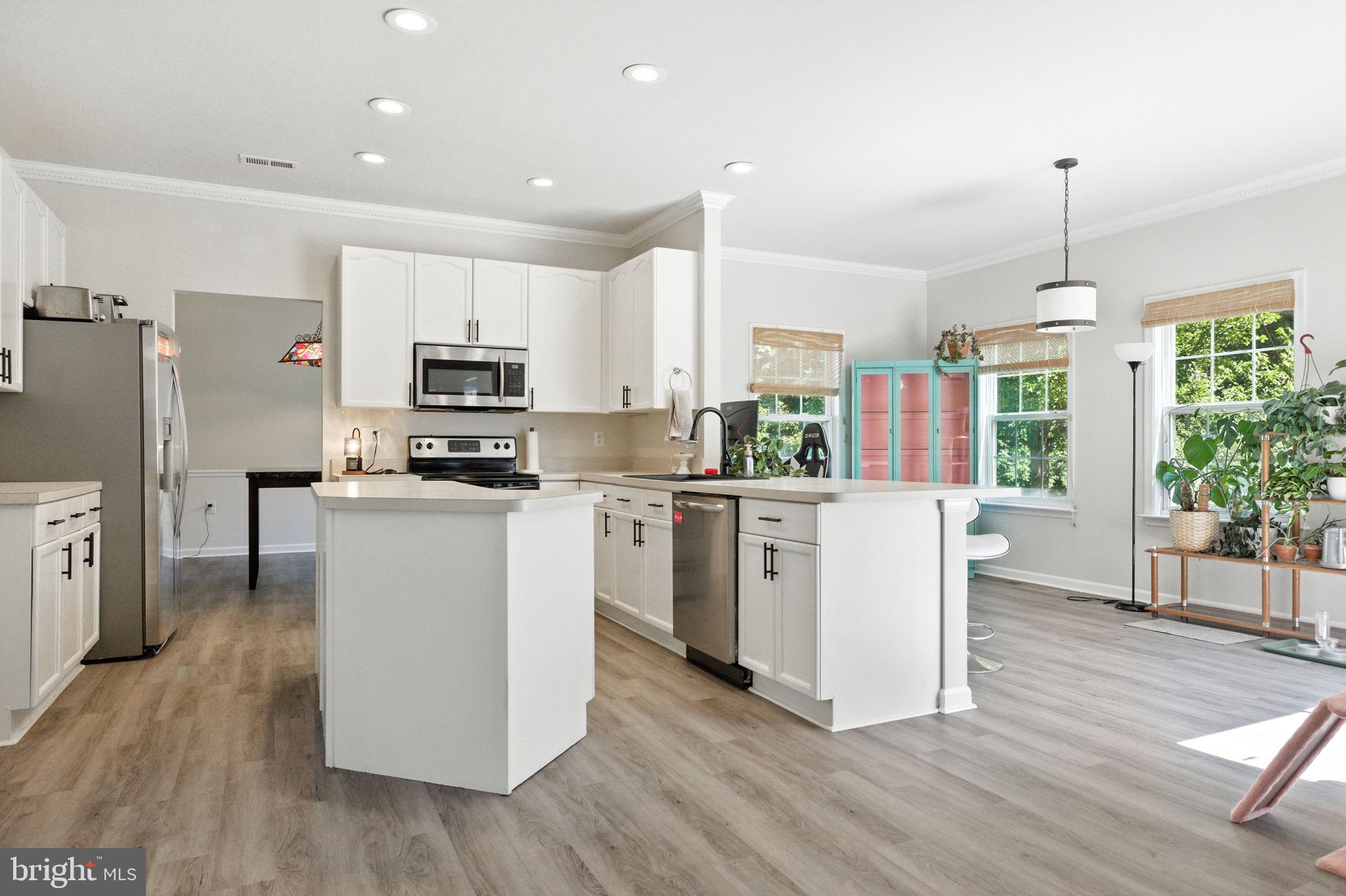 WOLFORD WOODS - Residential