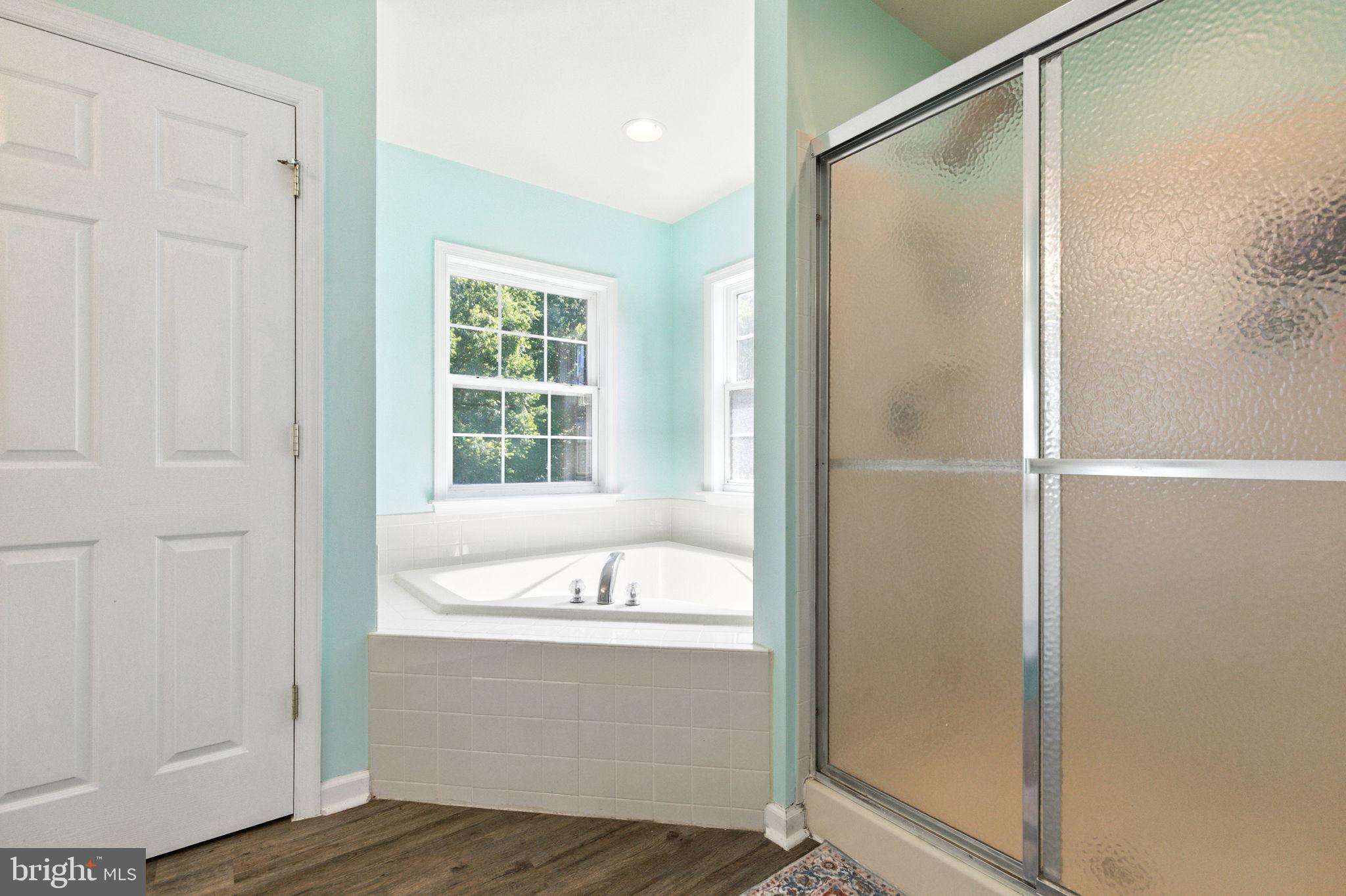 WOLFORD WOODS - Residential