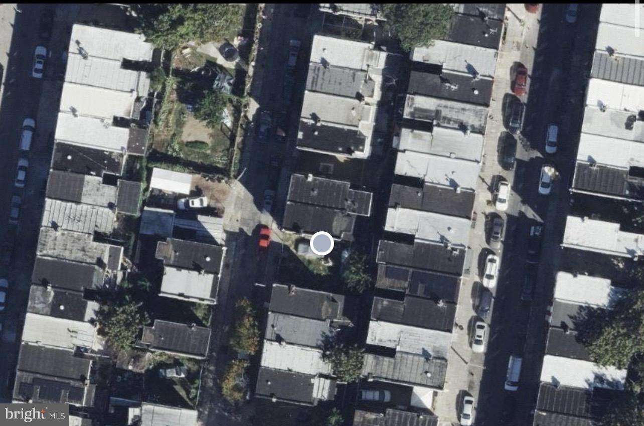 2927 N MUTTER STREET