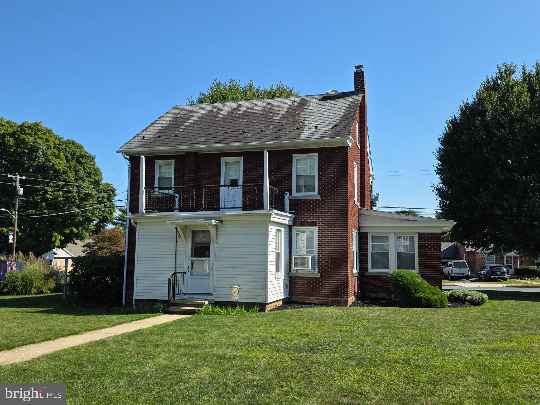 532 S 4TH STREET