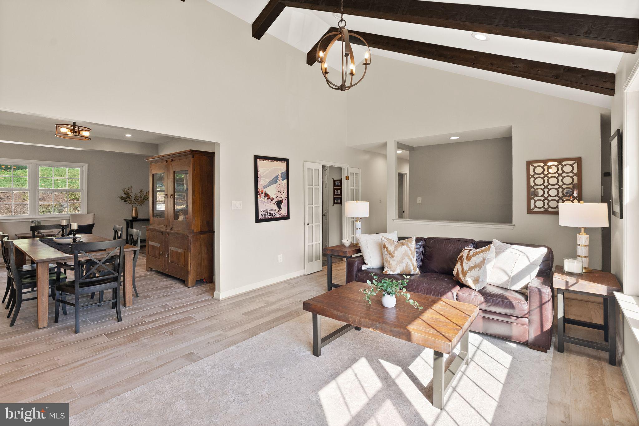 MONTICELLO PARK - Residential