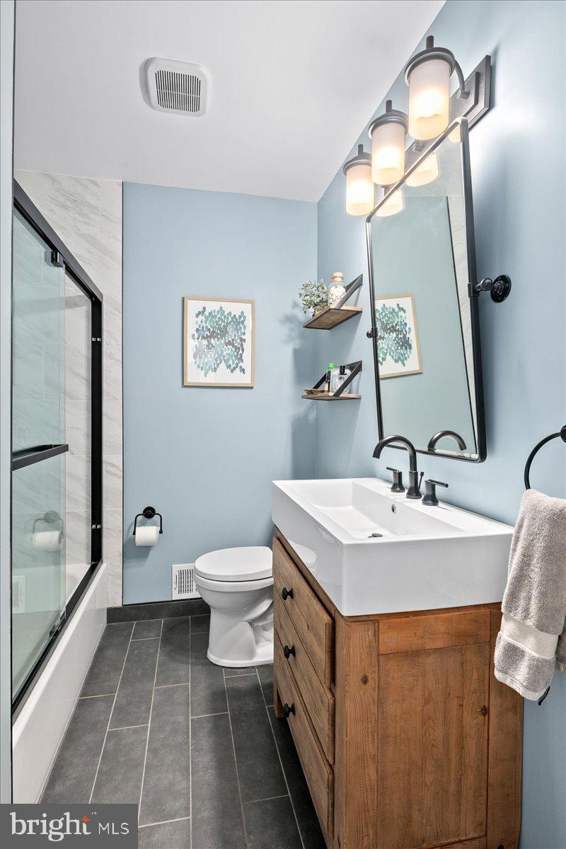 MONTICELLO PARK - Residential