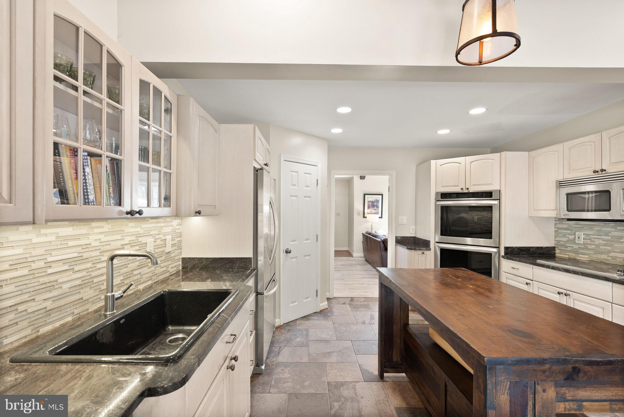 MONTICELLO PARK - Residential