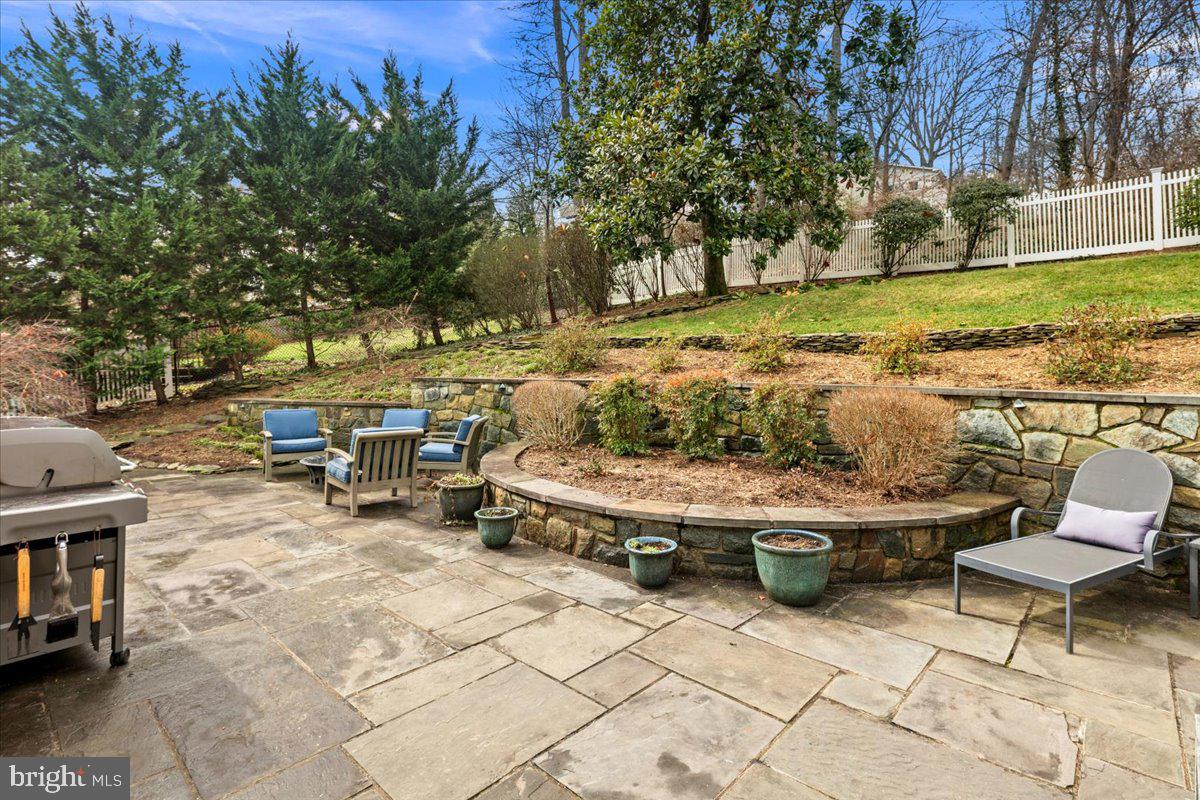 MONTICELLO PARK - Residential