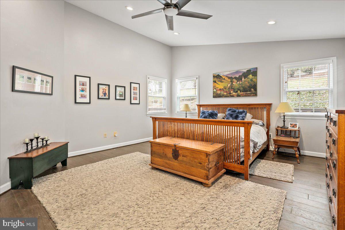 MONTICELLO PARK - Residential