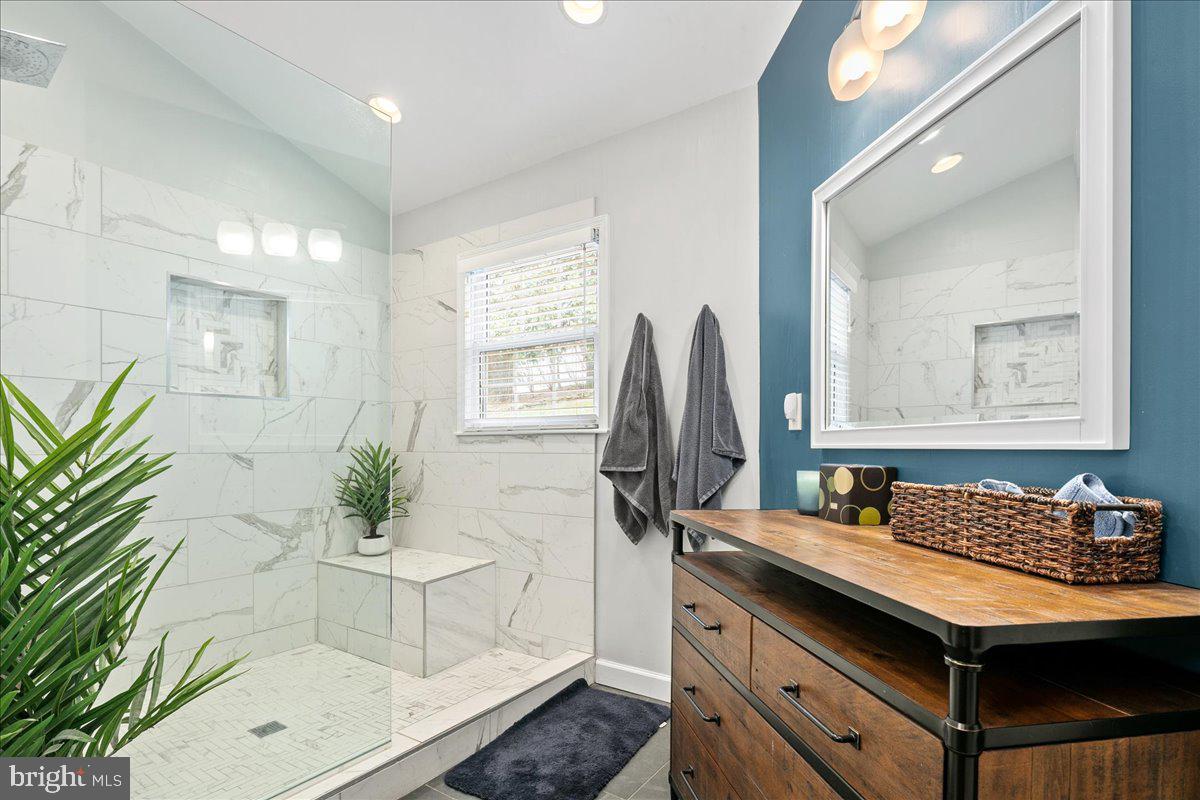 MONTICELLO PARK - Residential