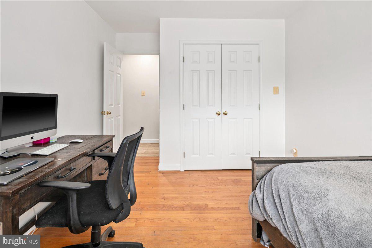 MONTICELLO PARK - Residential