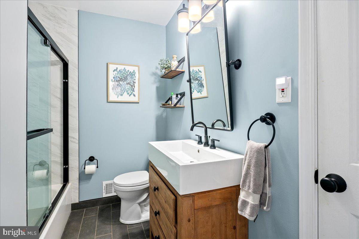 MONTICELLO PARK - Residential