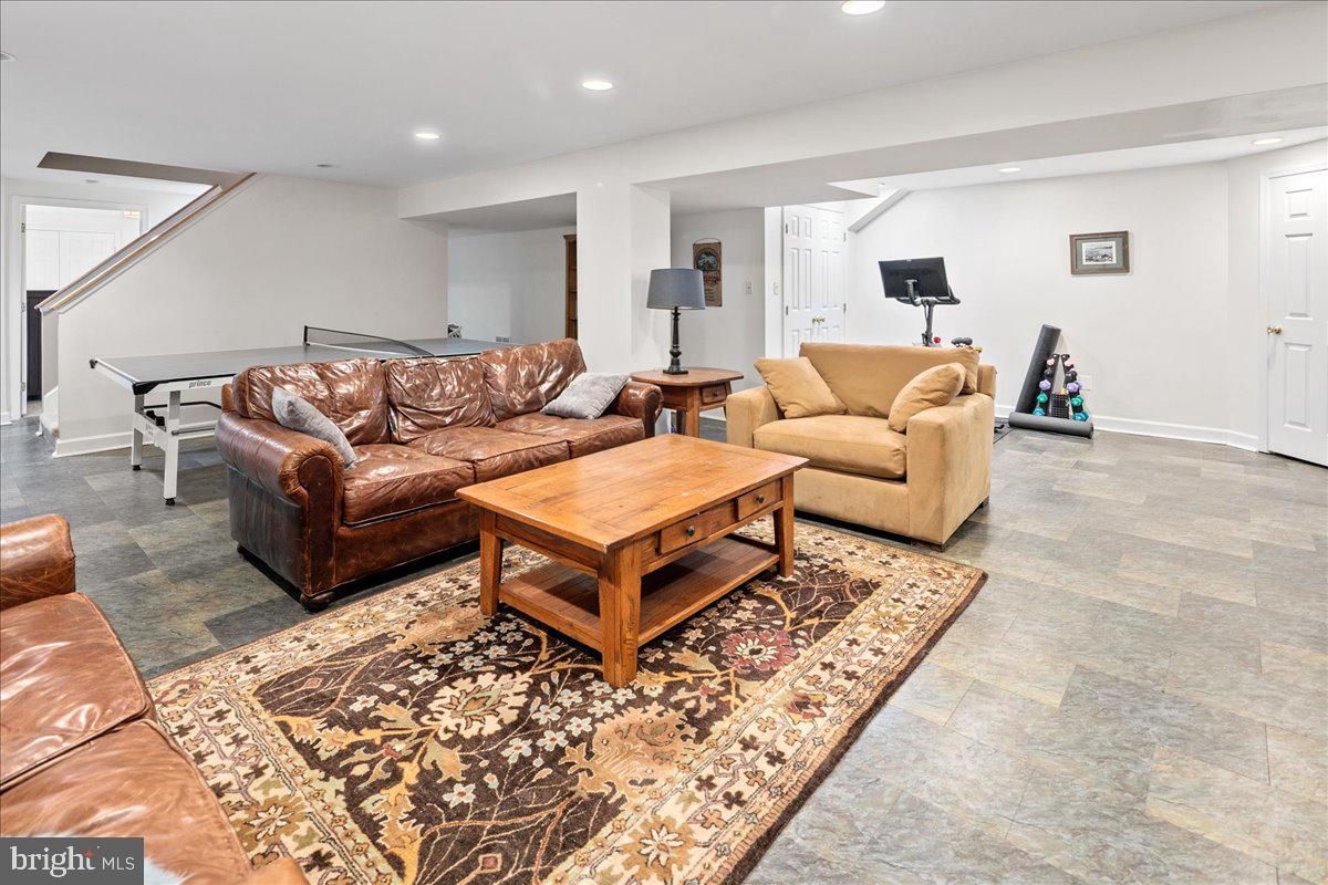 MONTICELLO PARK - Residential