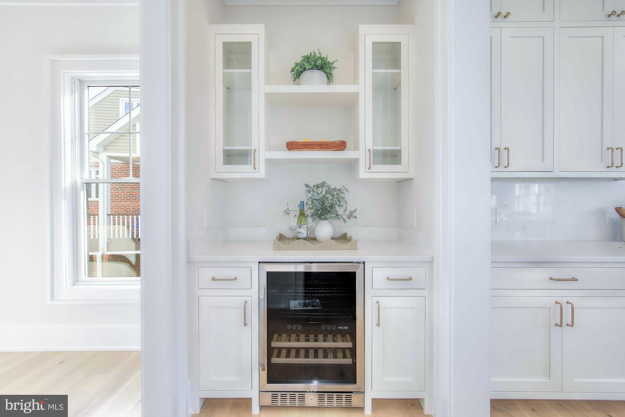 AYRLAWN - Residential