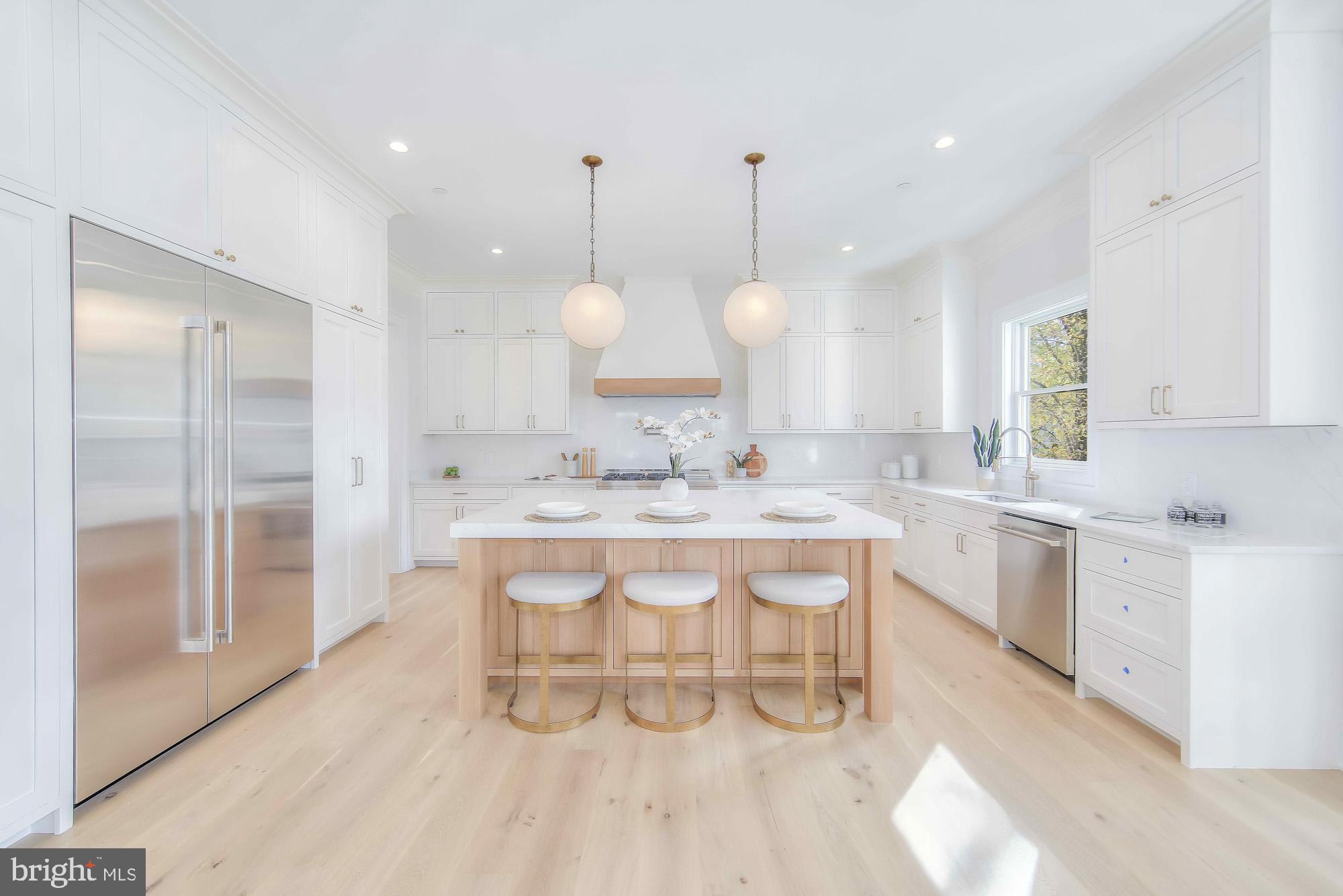 AYRLAWN - Residential