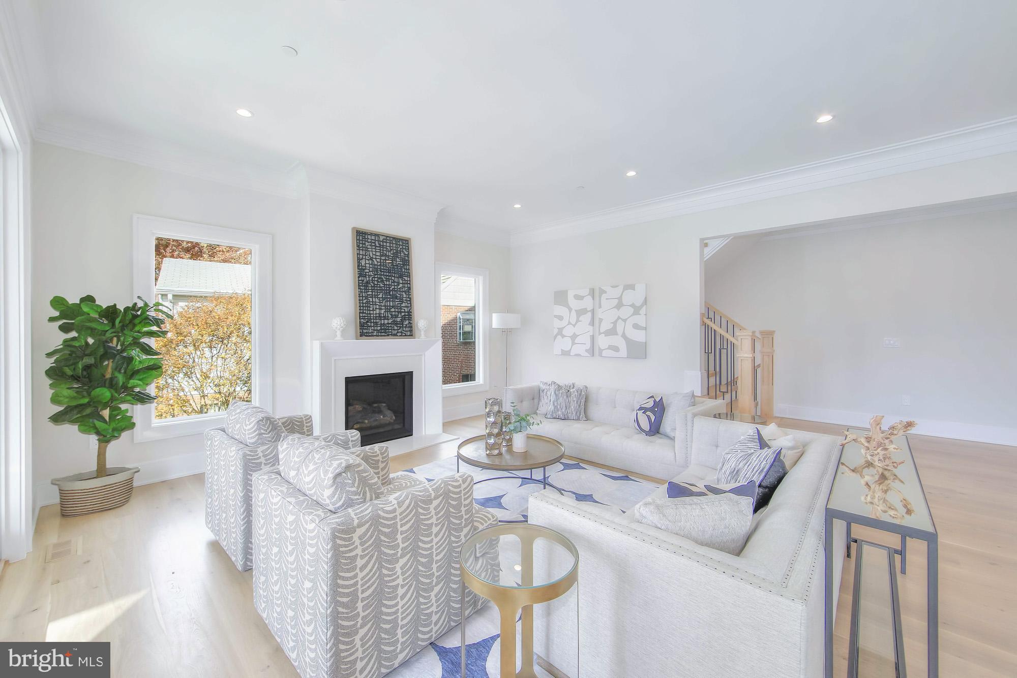 AYRLAWN - Residential