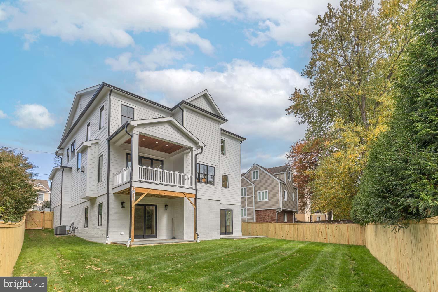 AYRLAWN - Residential