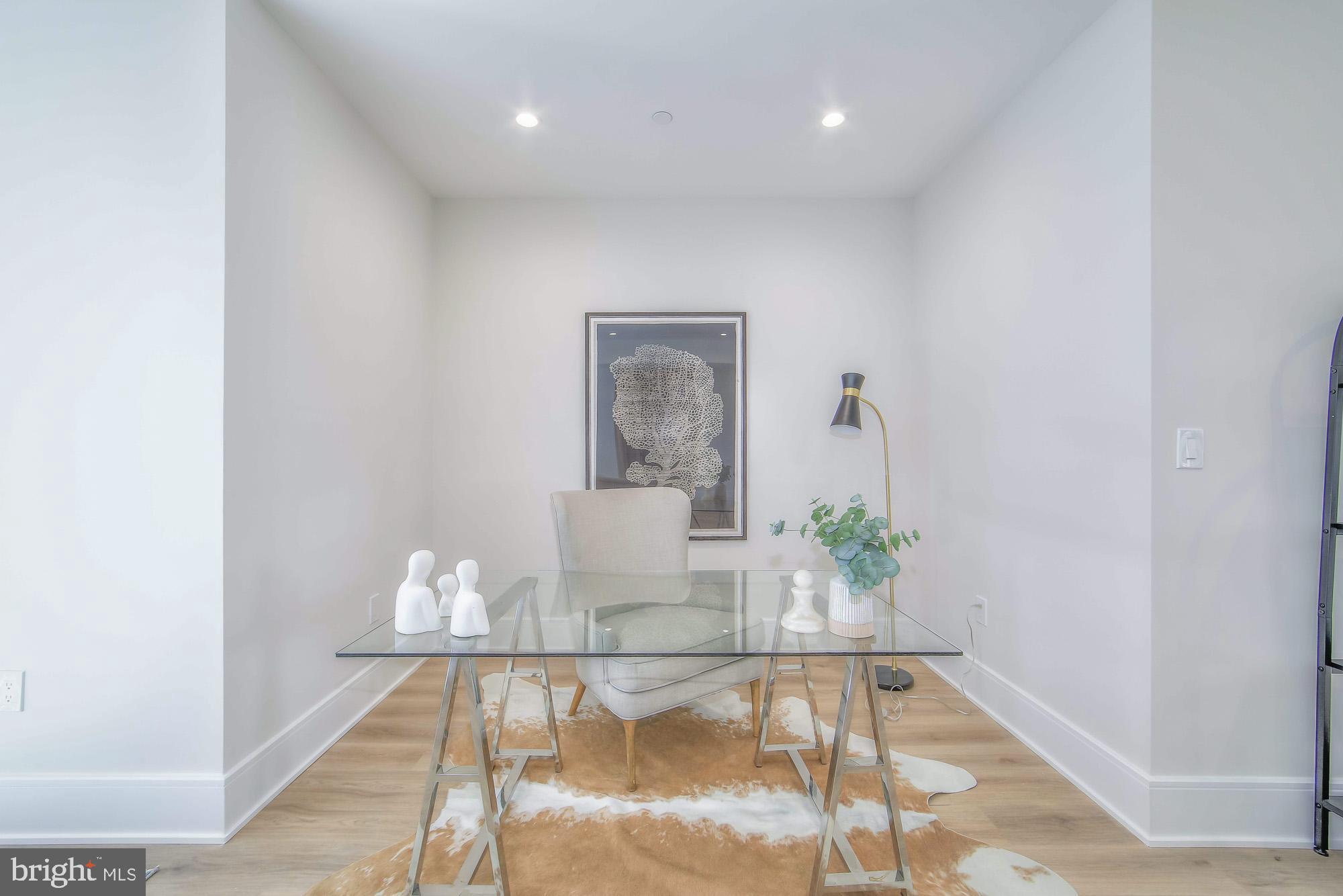 AYRLAWN - Residential