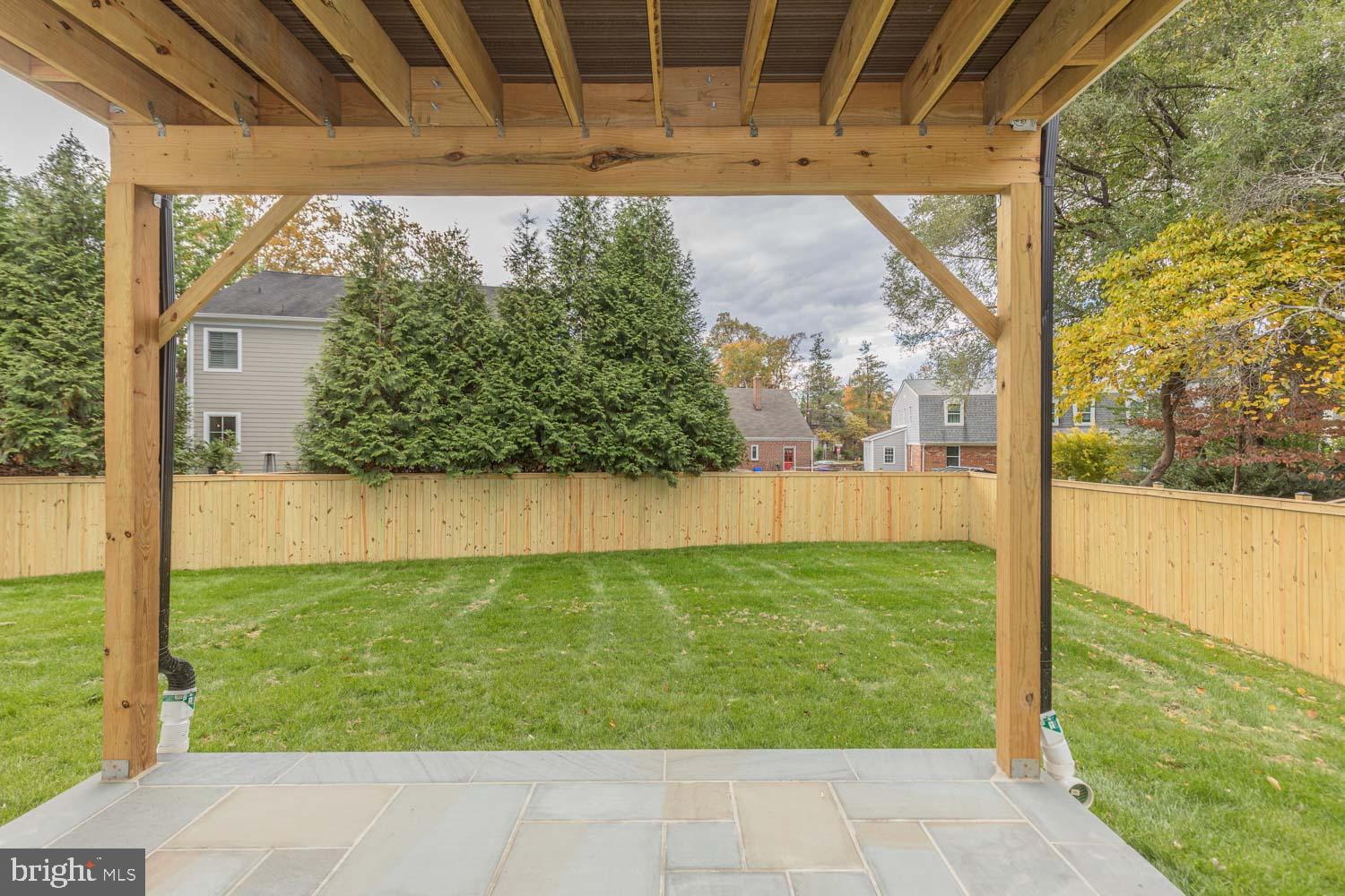 AYRLAWN - Residential