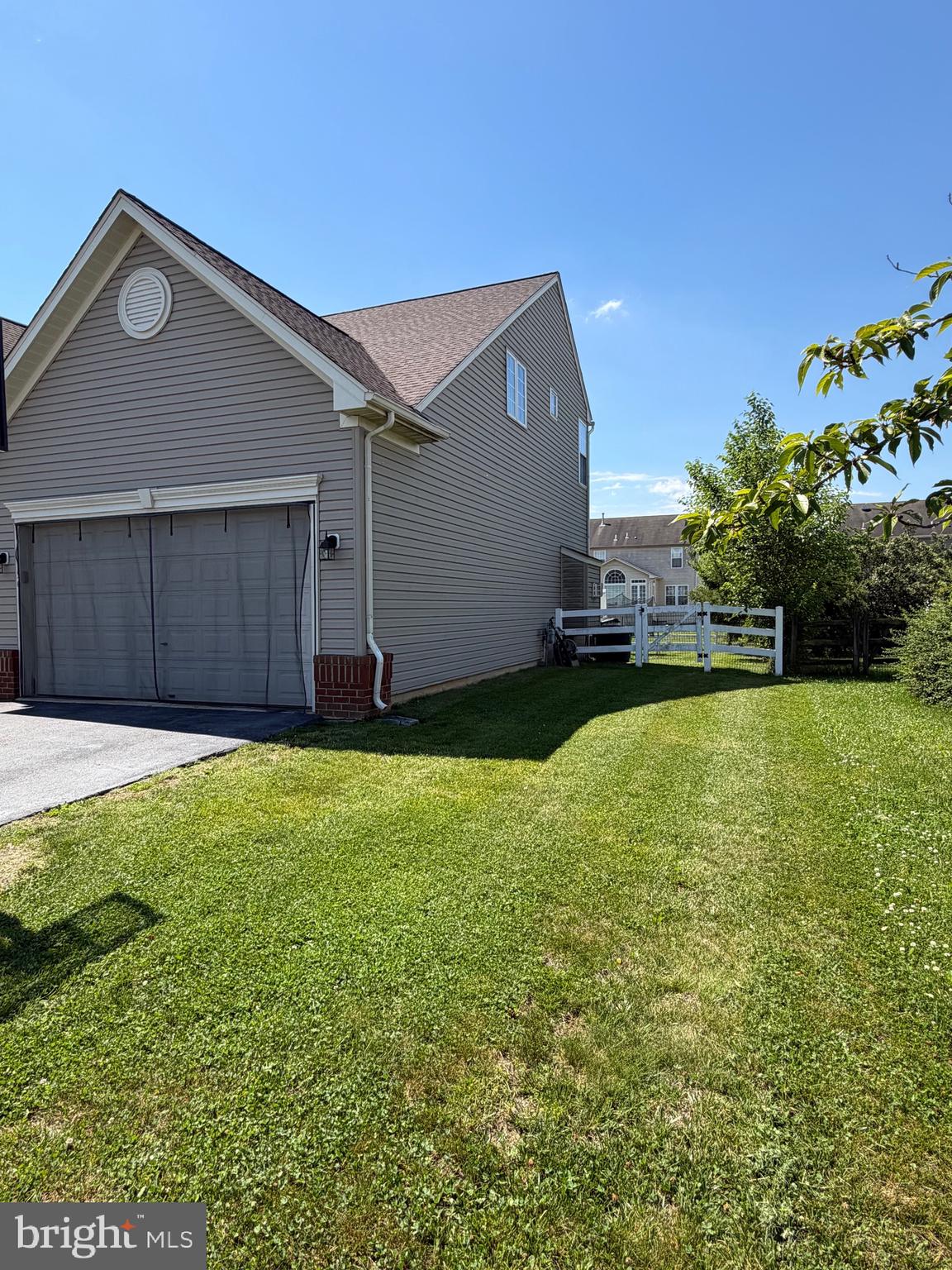 50 E BRAEBURN DRIVE