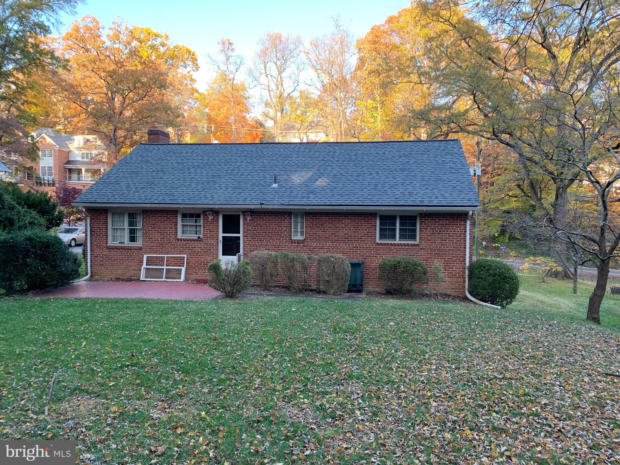 BROYHILL HILLS - Residential