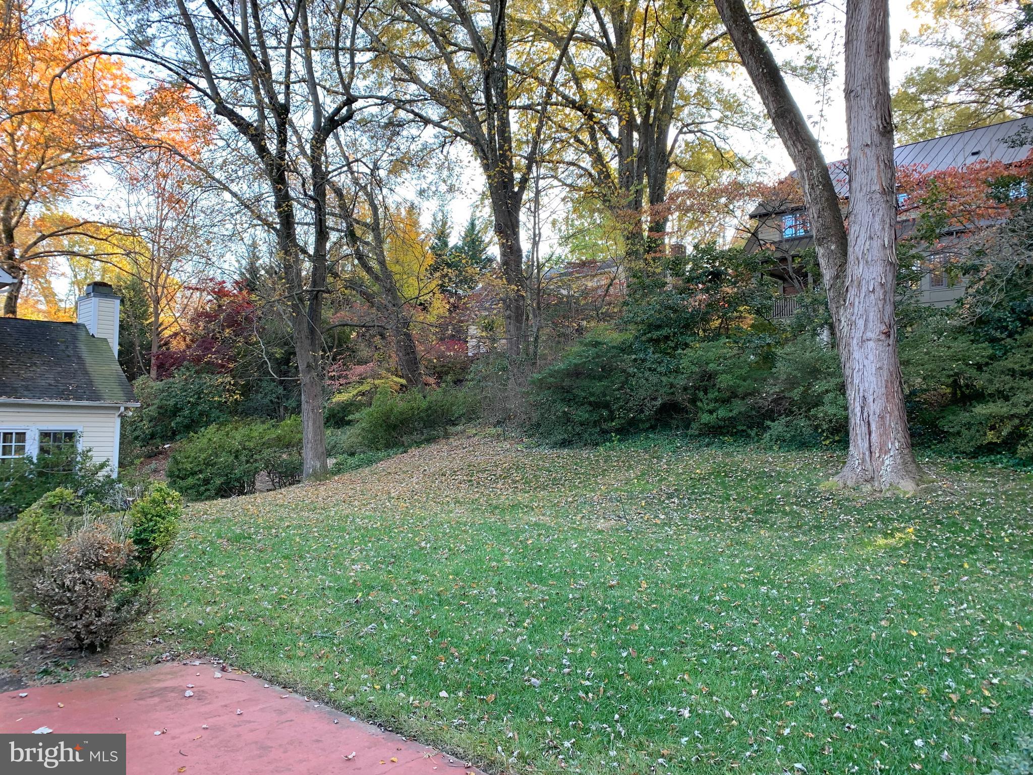 BROYHILL HILLS - Residential