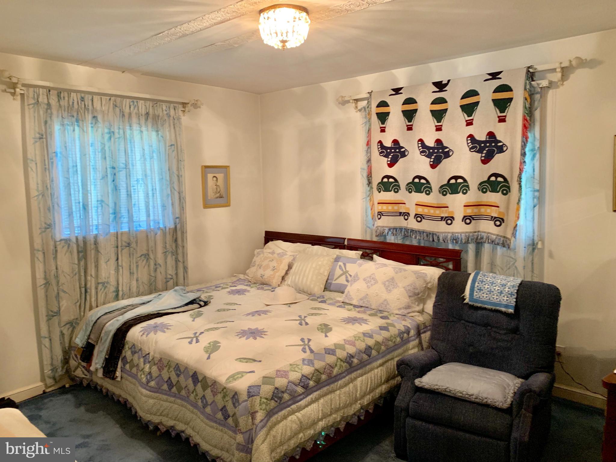 BROYHILL HILLS - Residential
