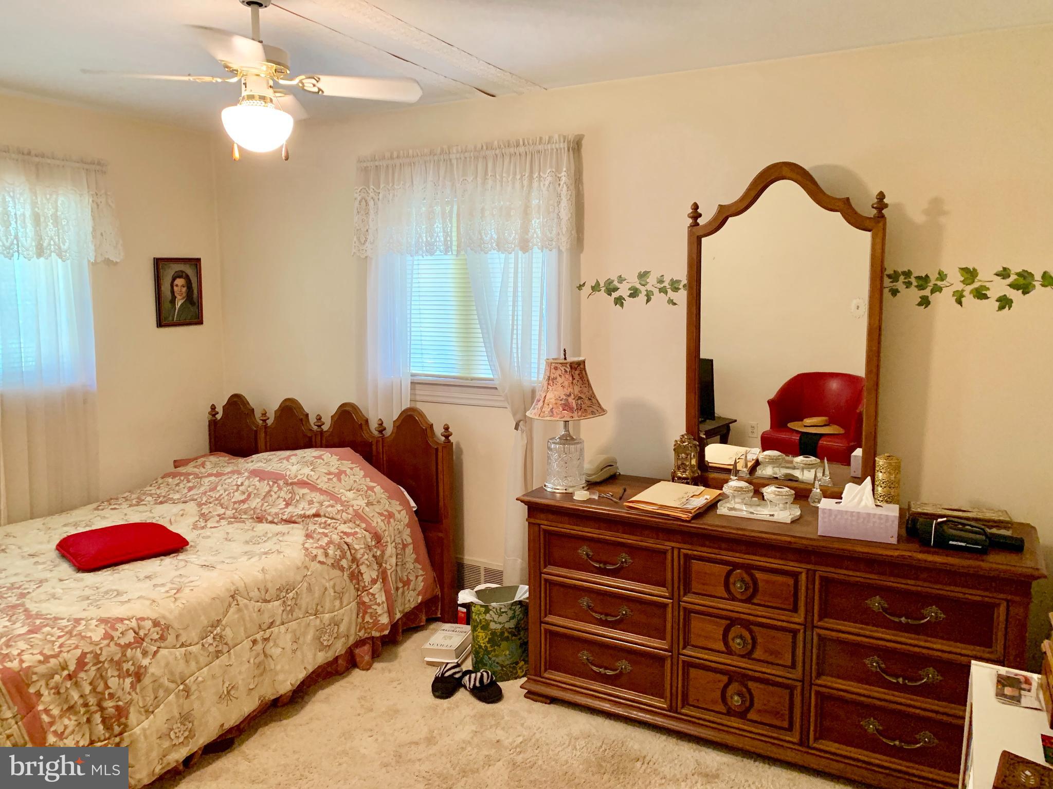 BROYHILL HILLS - Residential