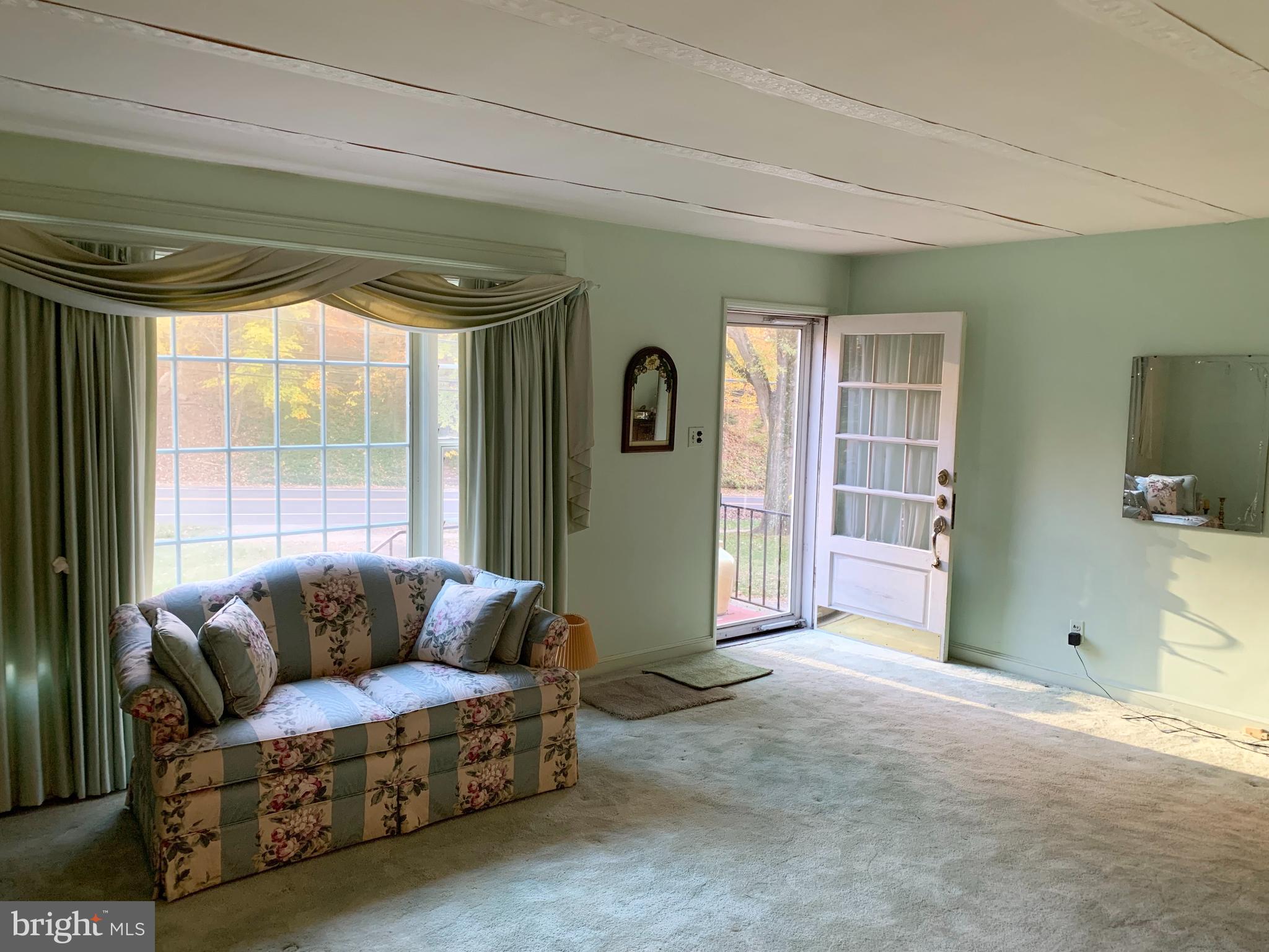 BROYHILL HILLS - Residential