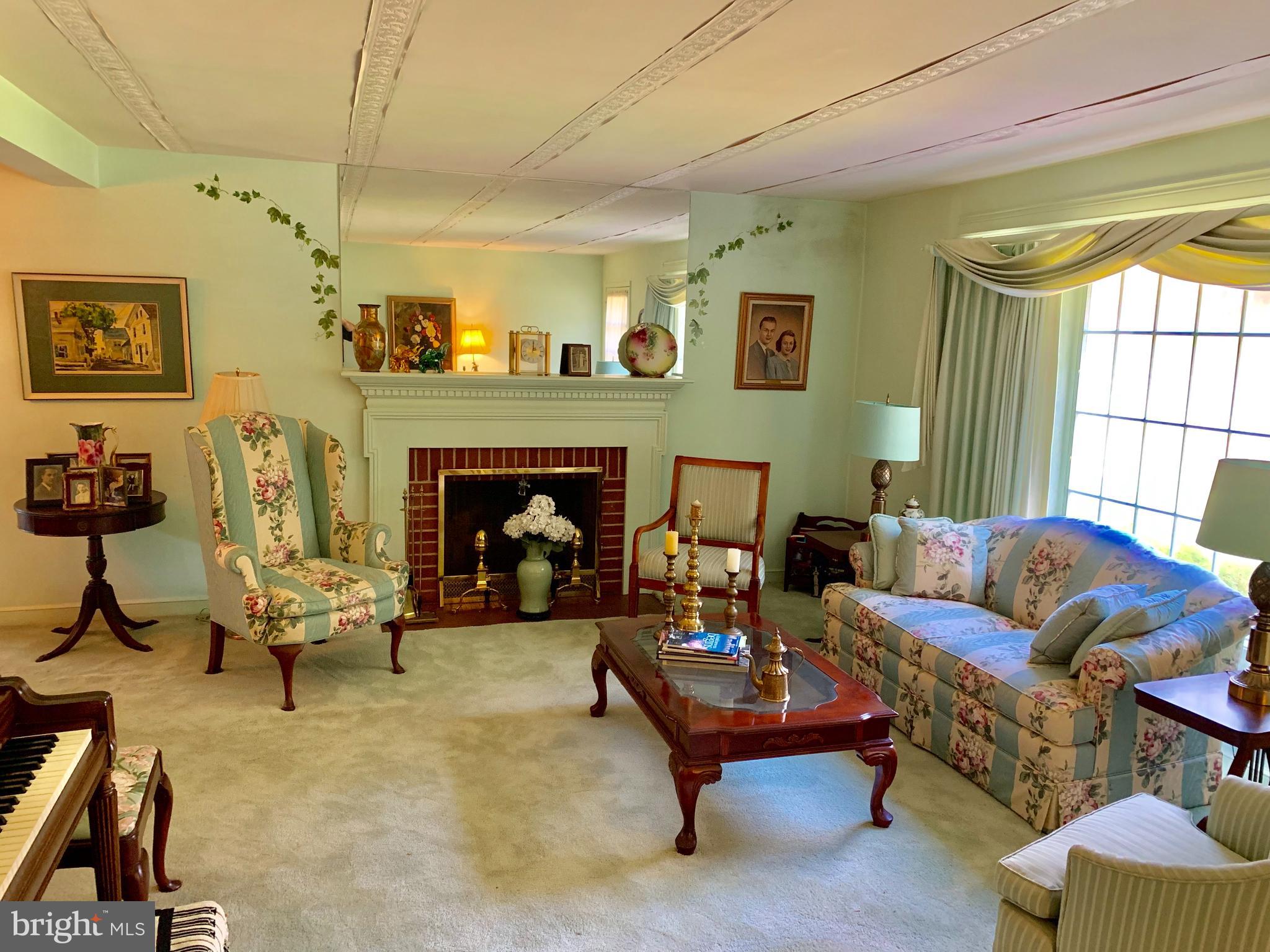 BROYHILL HILLS - Residential