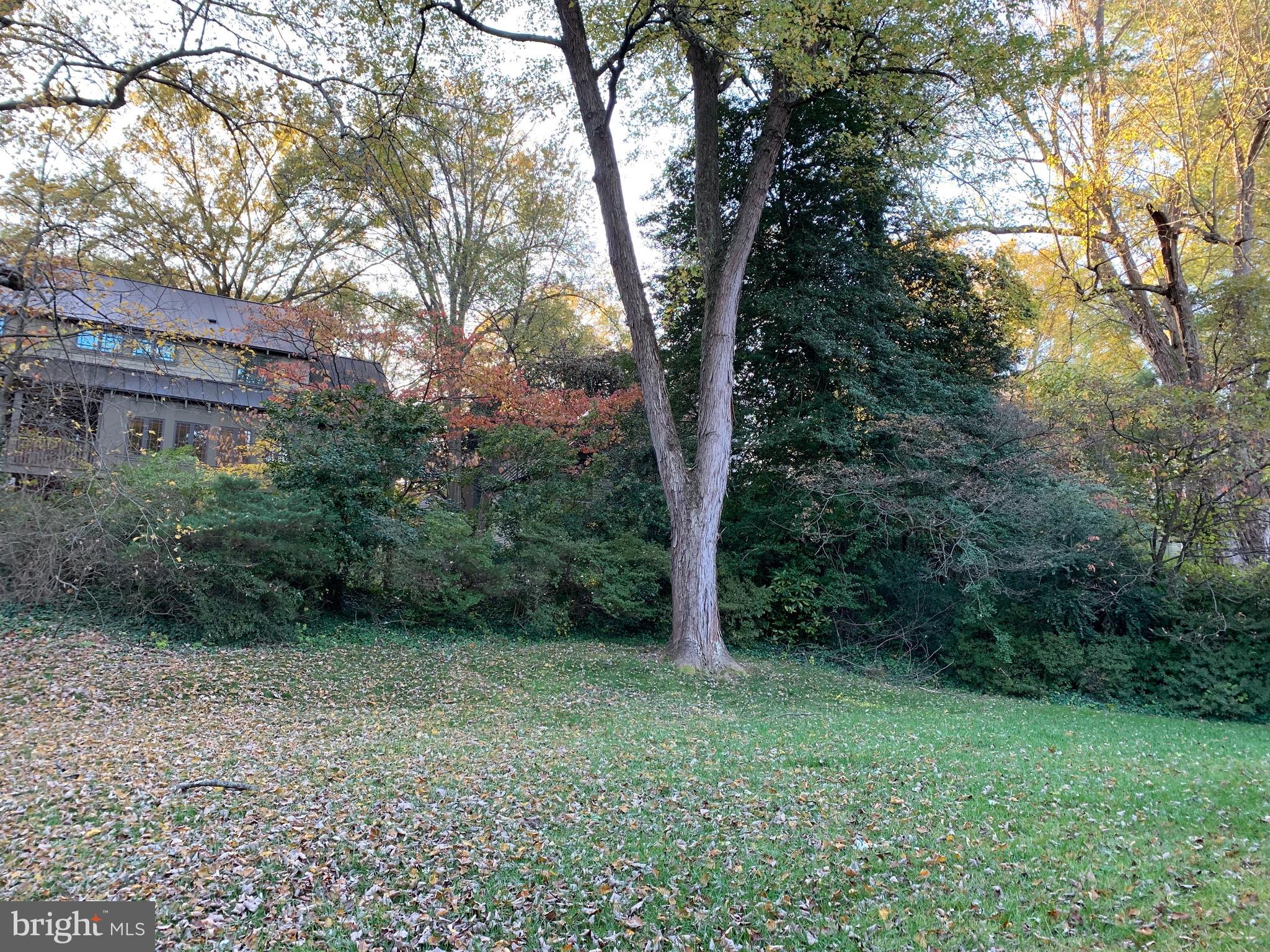 BROYHILL HILLS - Residential