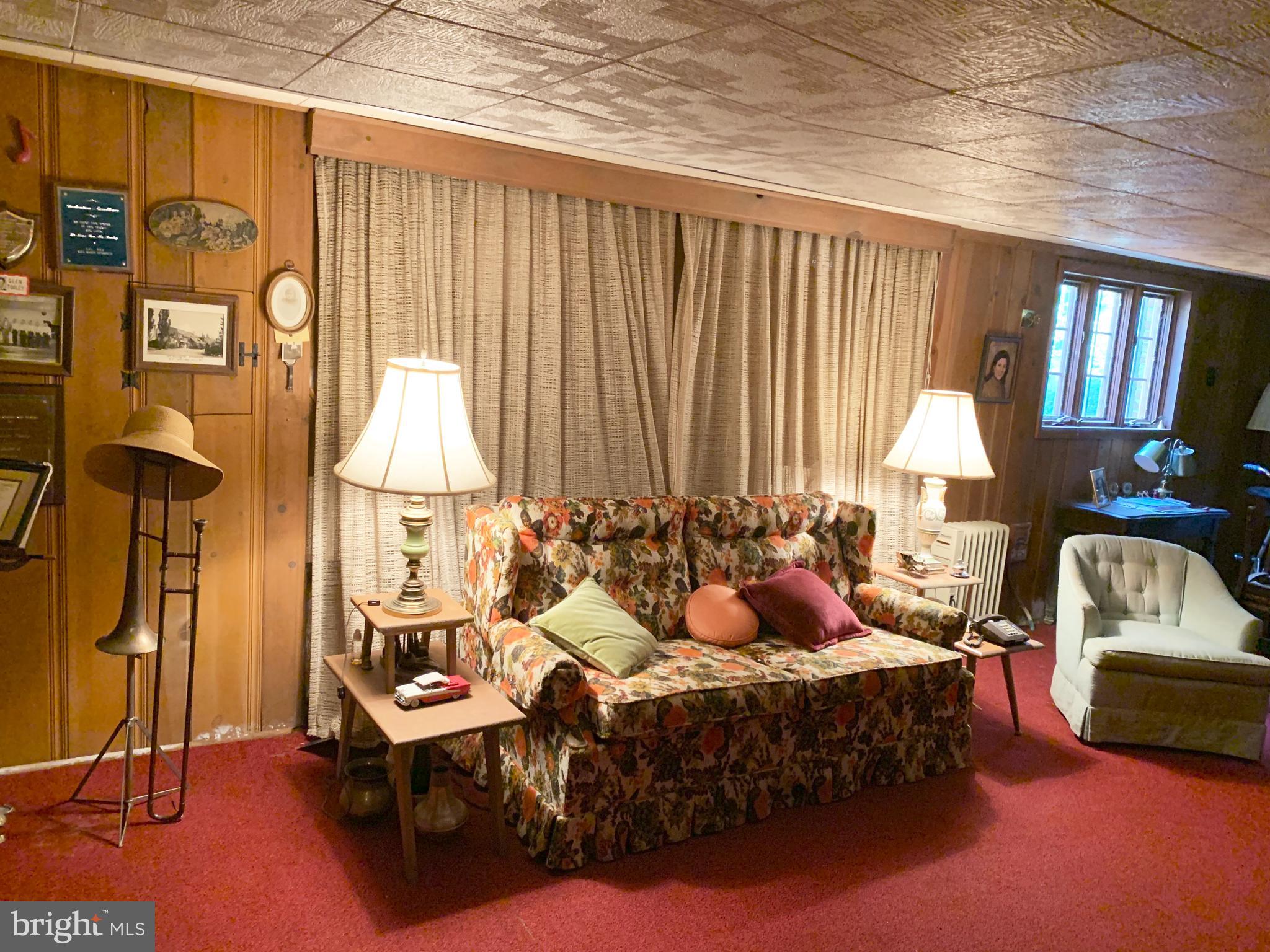 BROYHILL HILLS - Residential