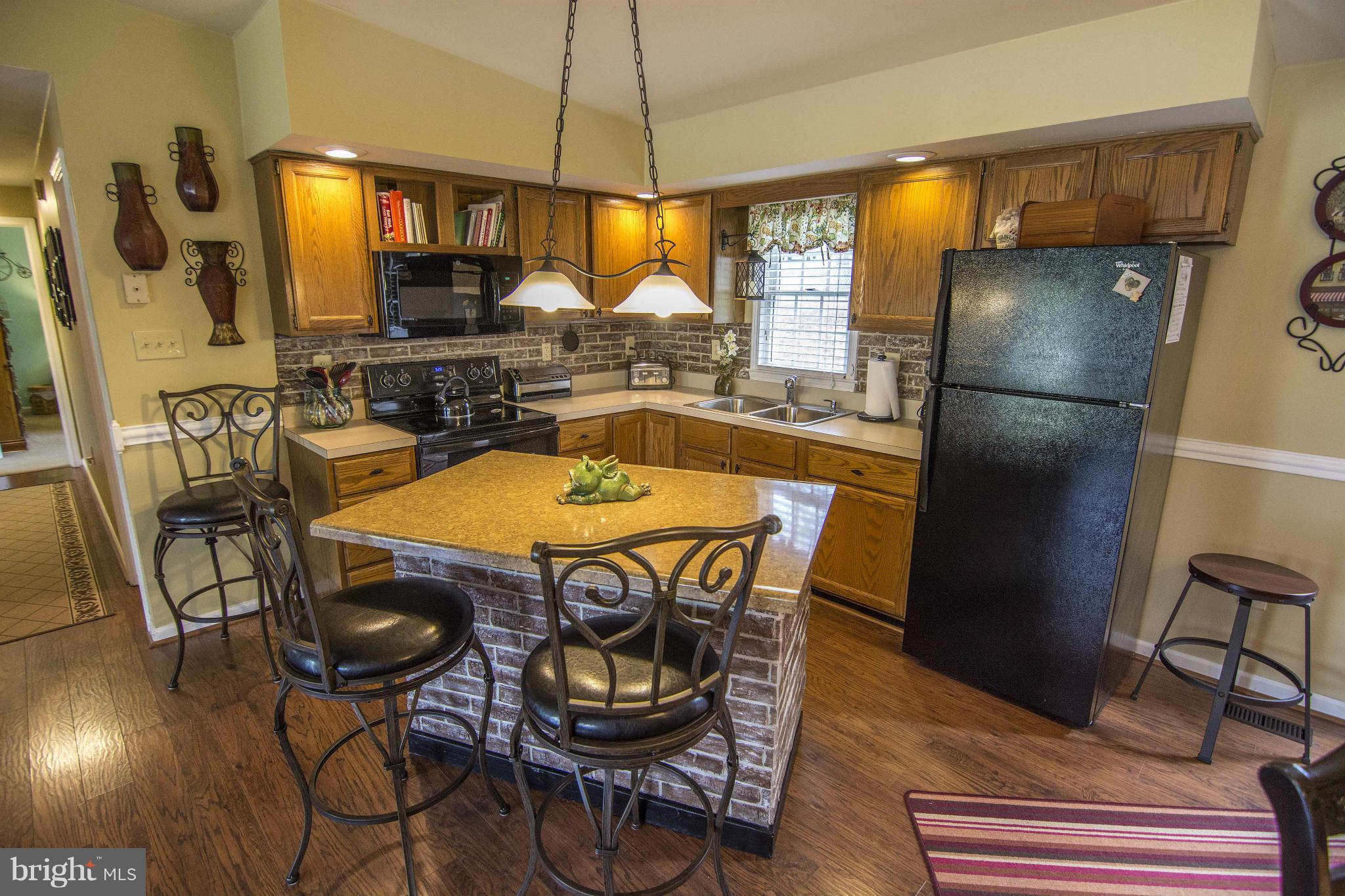 HENSEL STONE WOODS - Residential