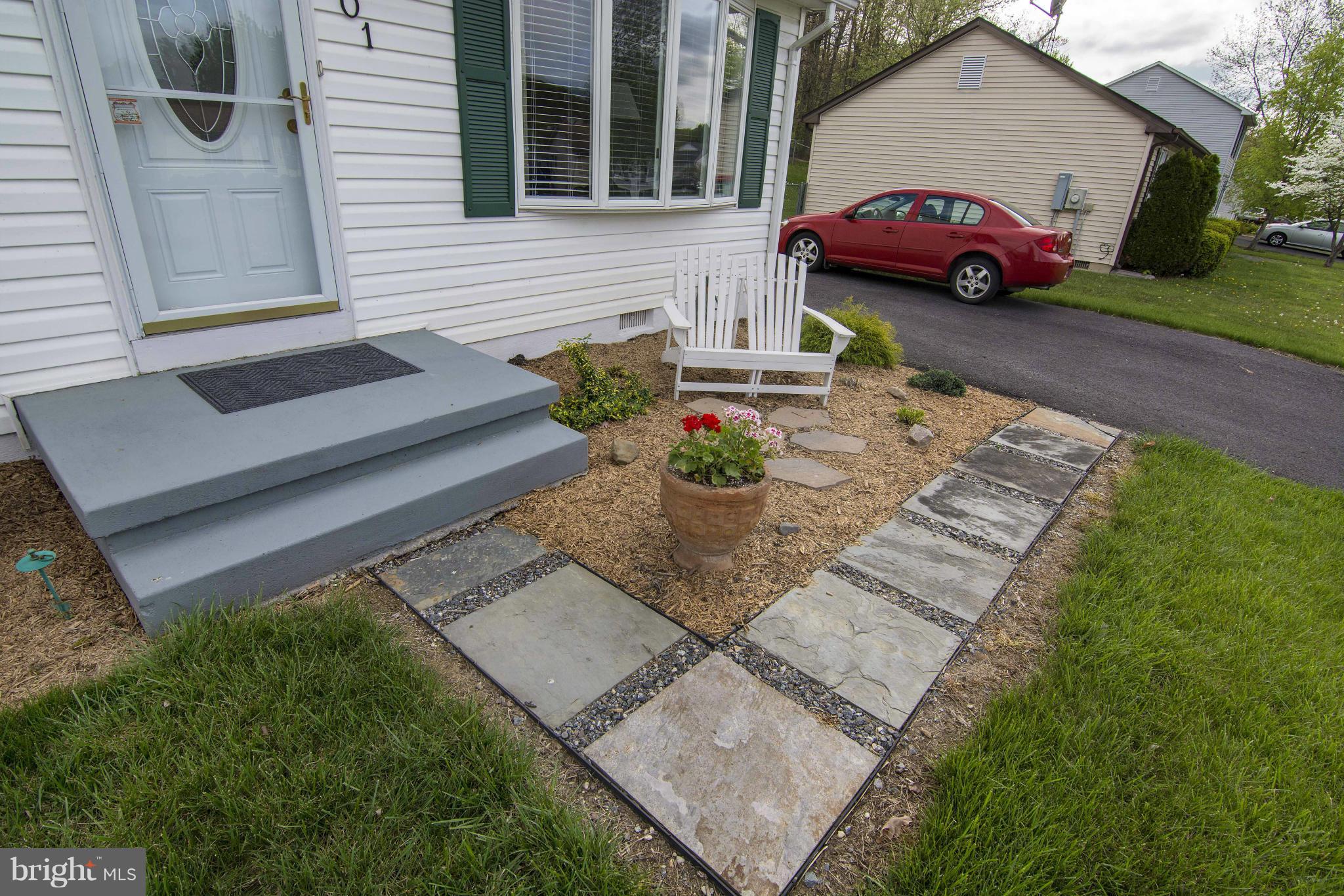 HENSEL STONE WOODS - Residential