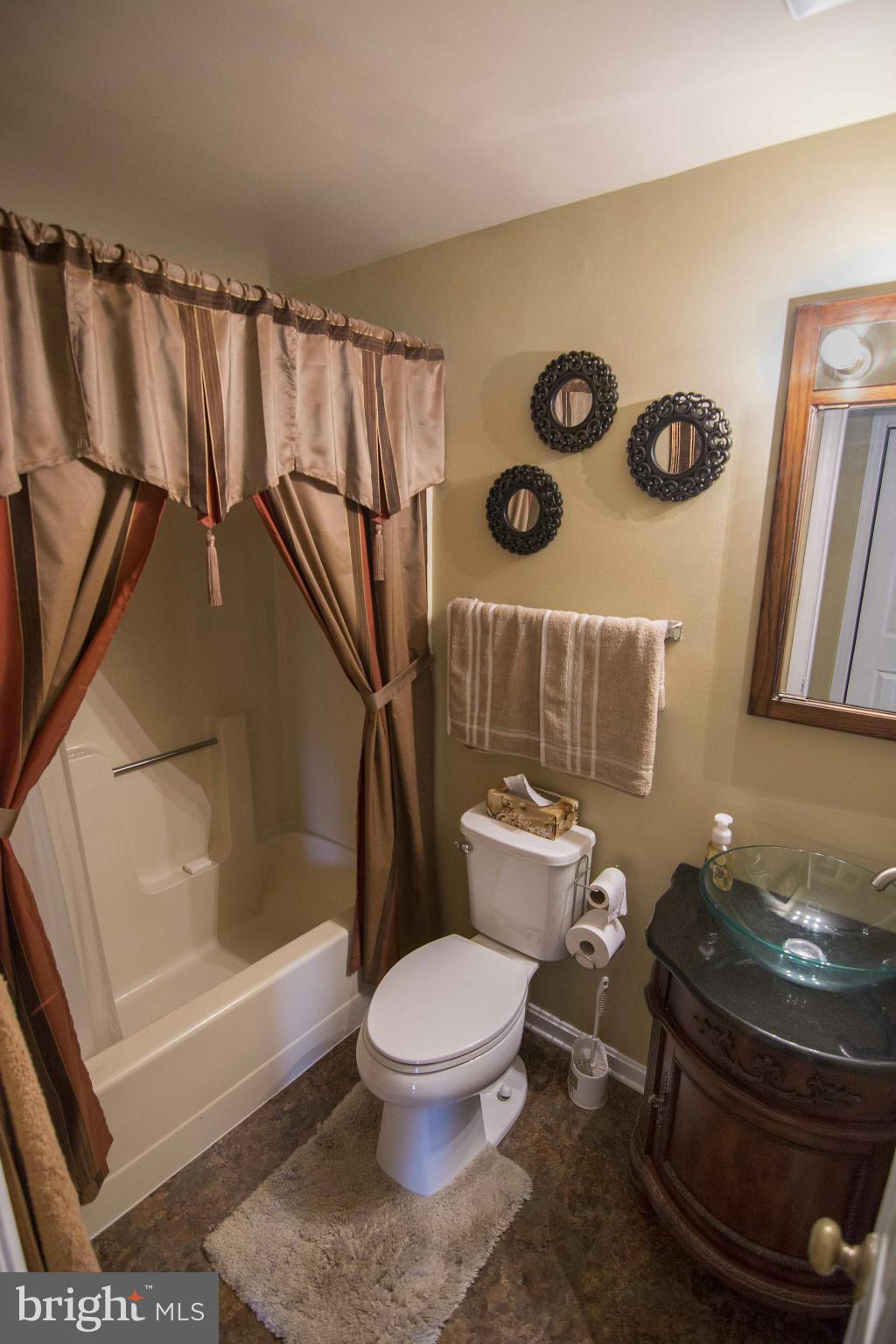 HENSEL STONE WOODS - Residential