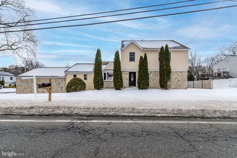 Photo of 894 Somerdale Road, BLACKWOOD, NJ 08012 (MLS # NJCD2110988)