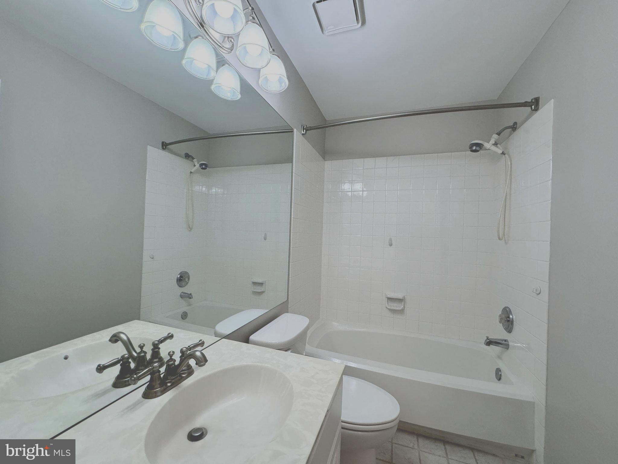 CASCADES - Residential Lease