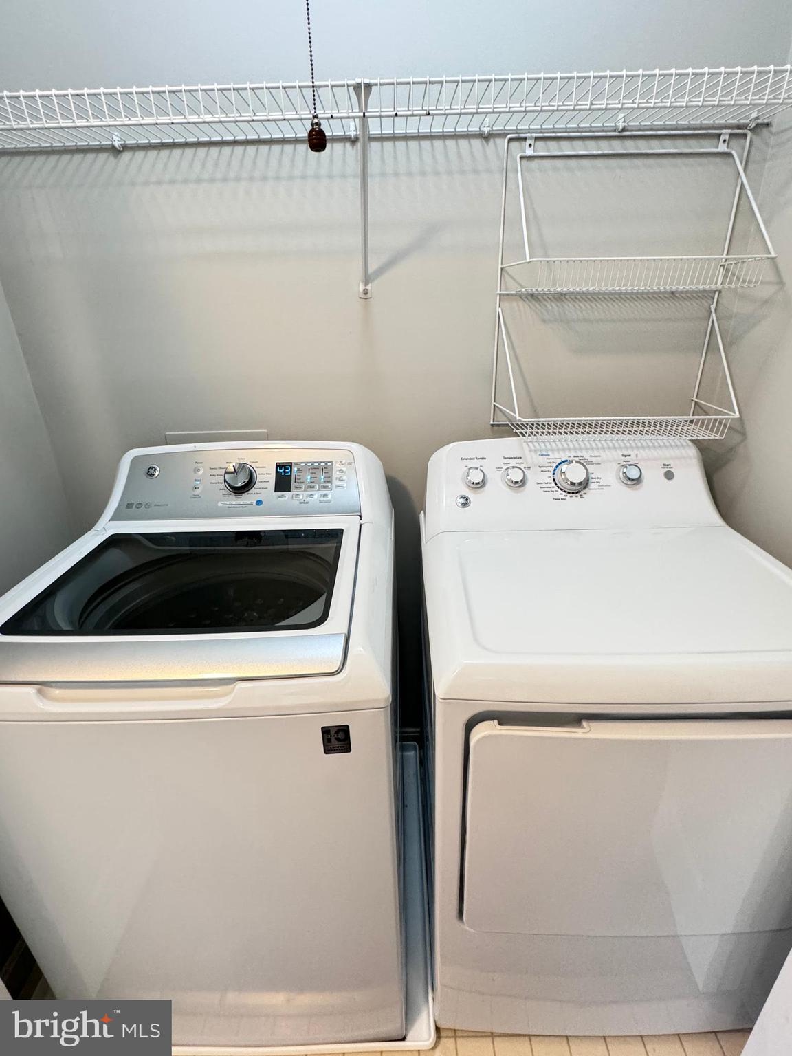 CASCADES - Residential Lease