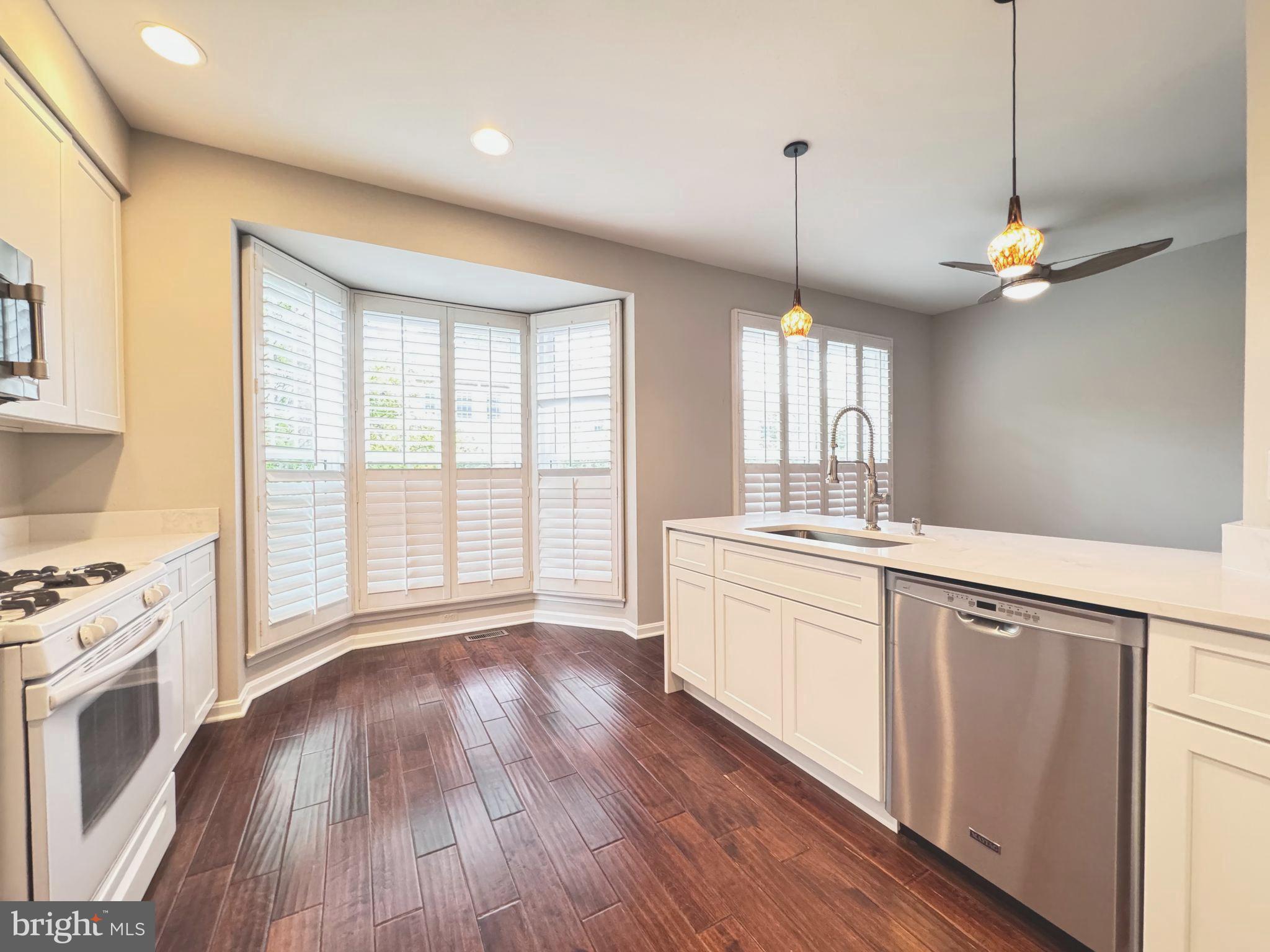 CASCADES - Residential Lease