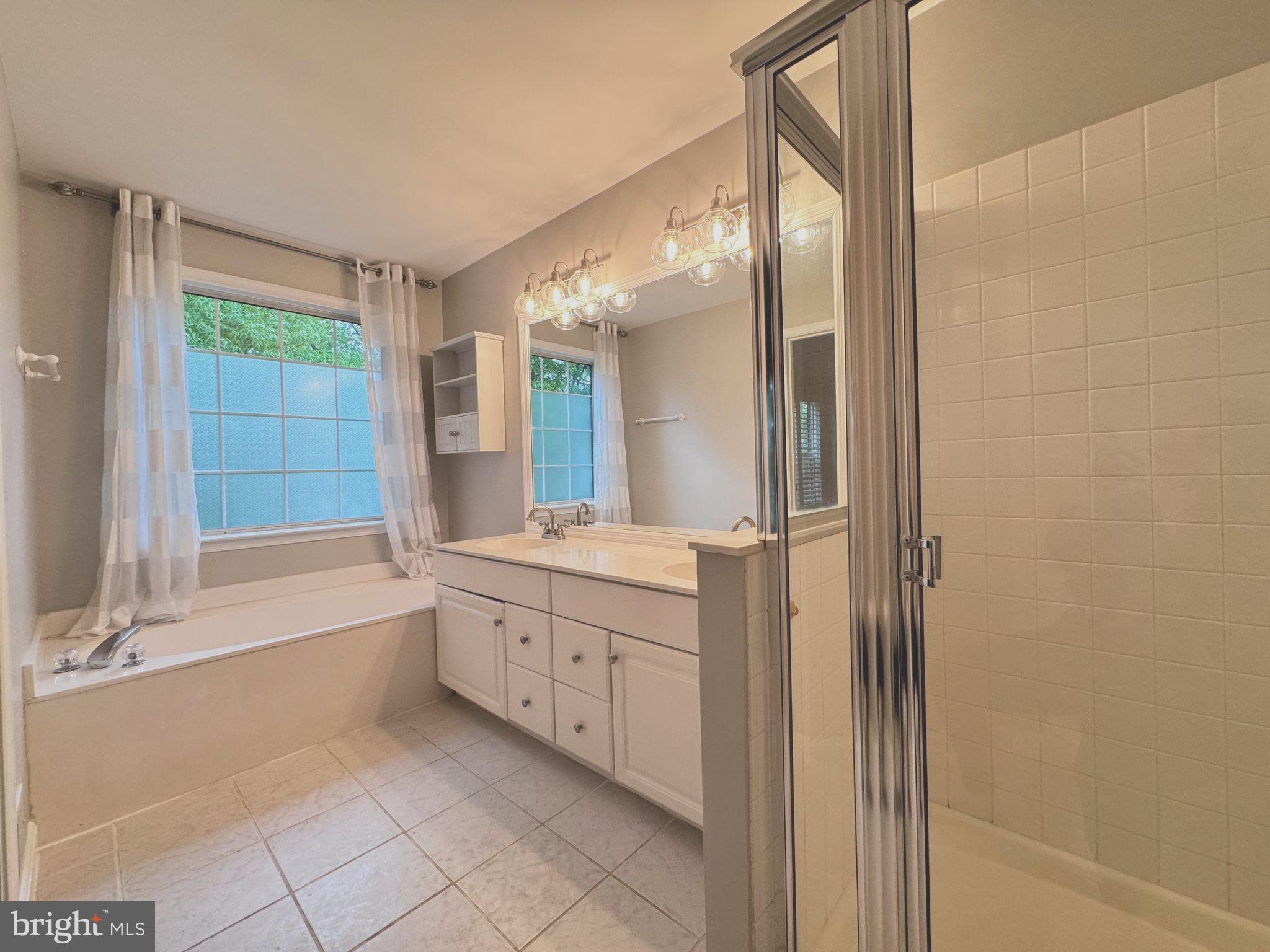 CASCADES - Residential Lease