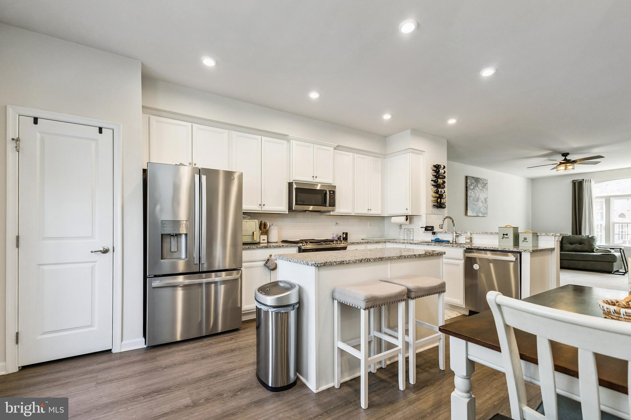 EAGLE ROW - Residential