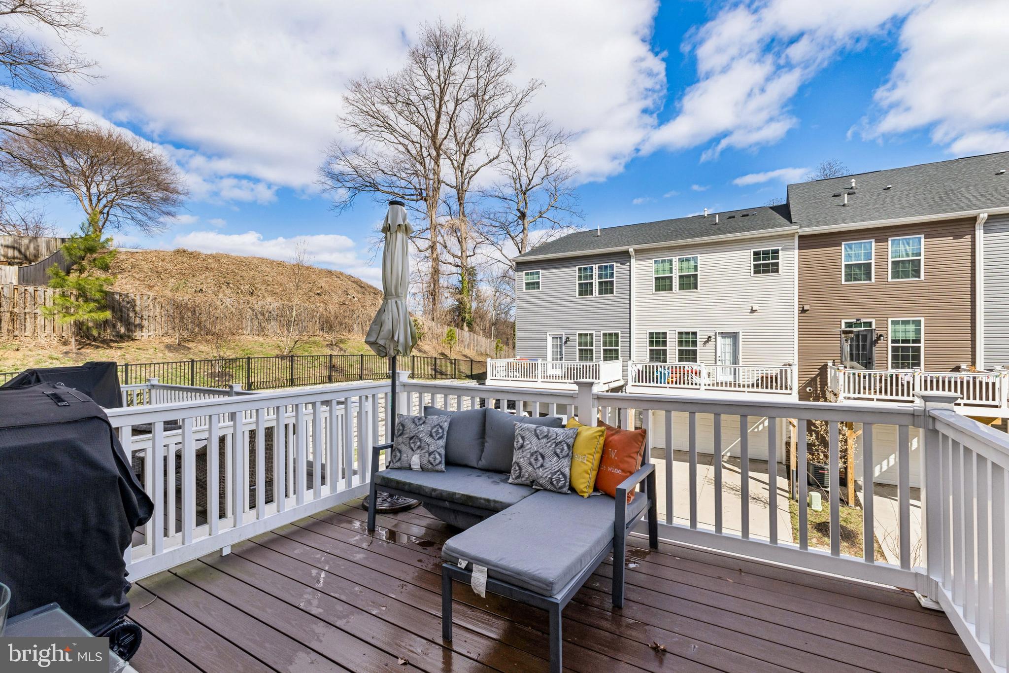 EAGLE ROW - Residential