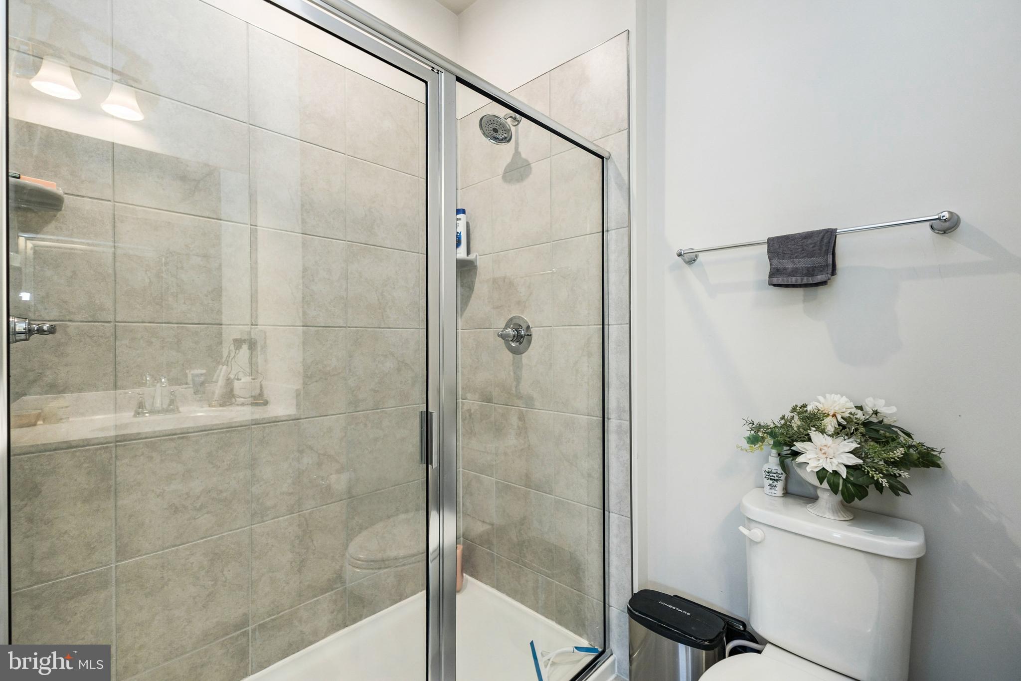 EAGLE ROW - Residential