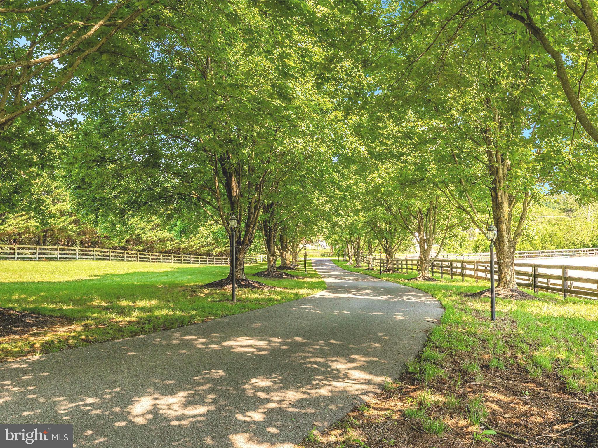 POOLESVILLE OUTSIDE - Residential