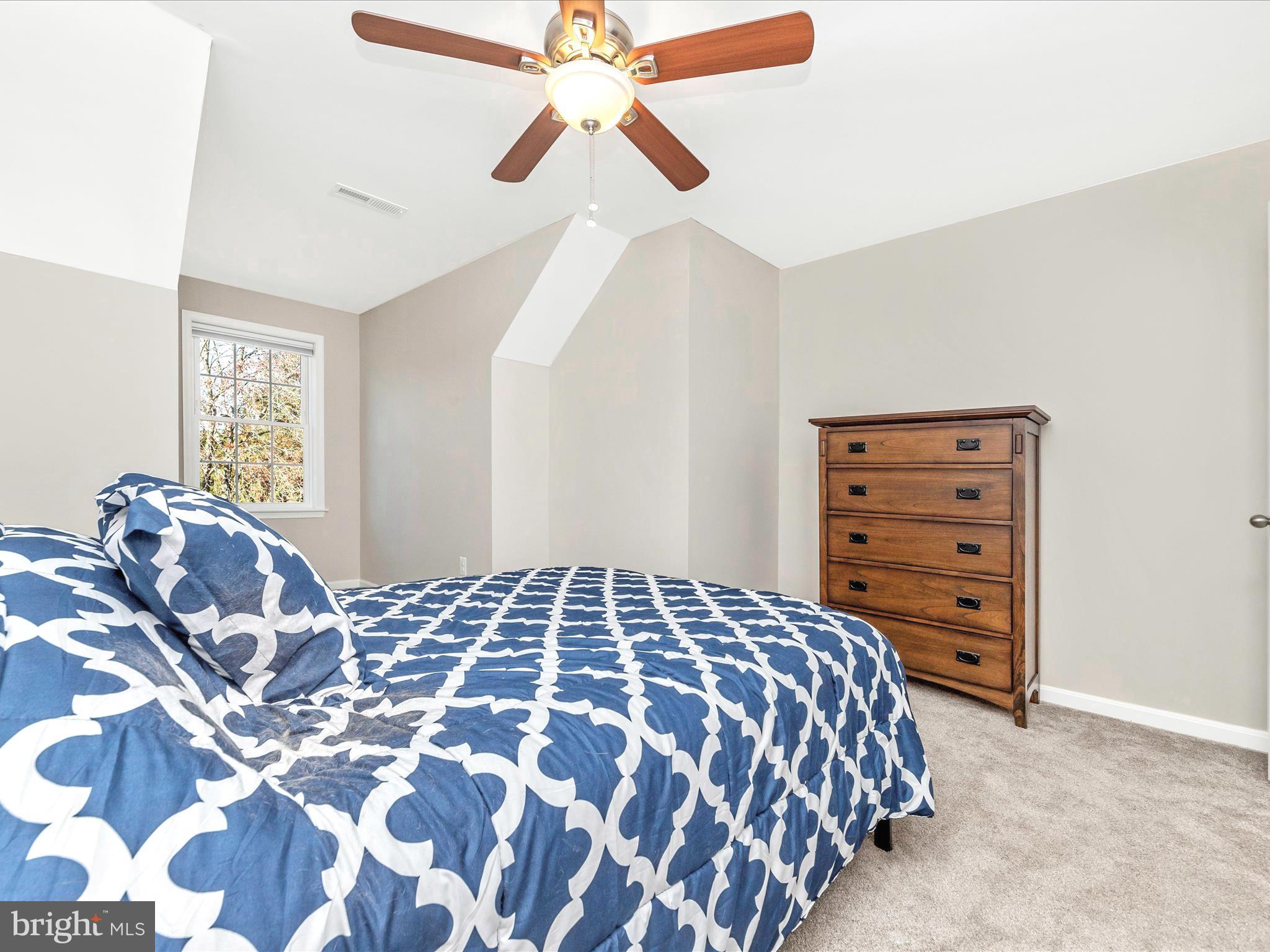 POOLESVILLE OUTSIDE - Residential